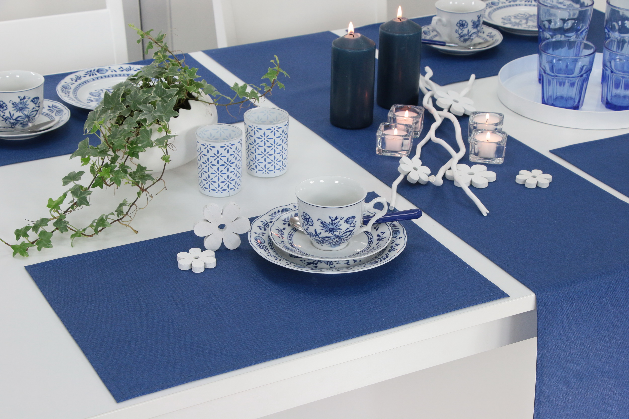 Tischset abwaschbar Königsblau uni Dali Größe 32x42 cm Platzset