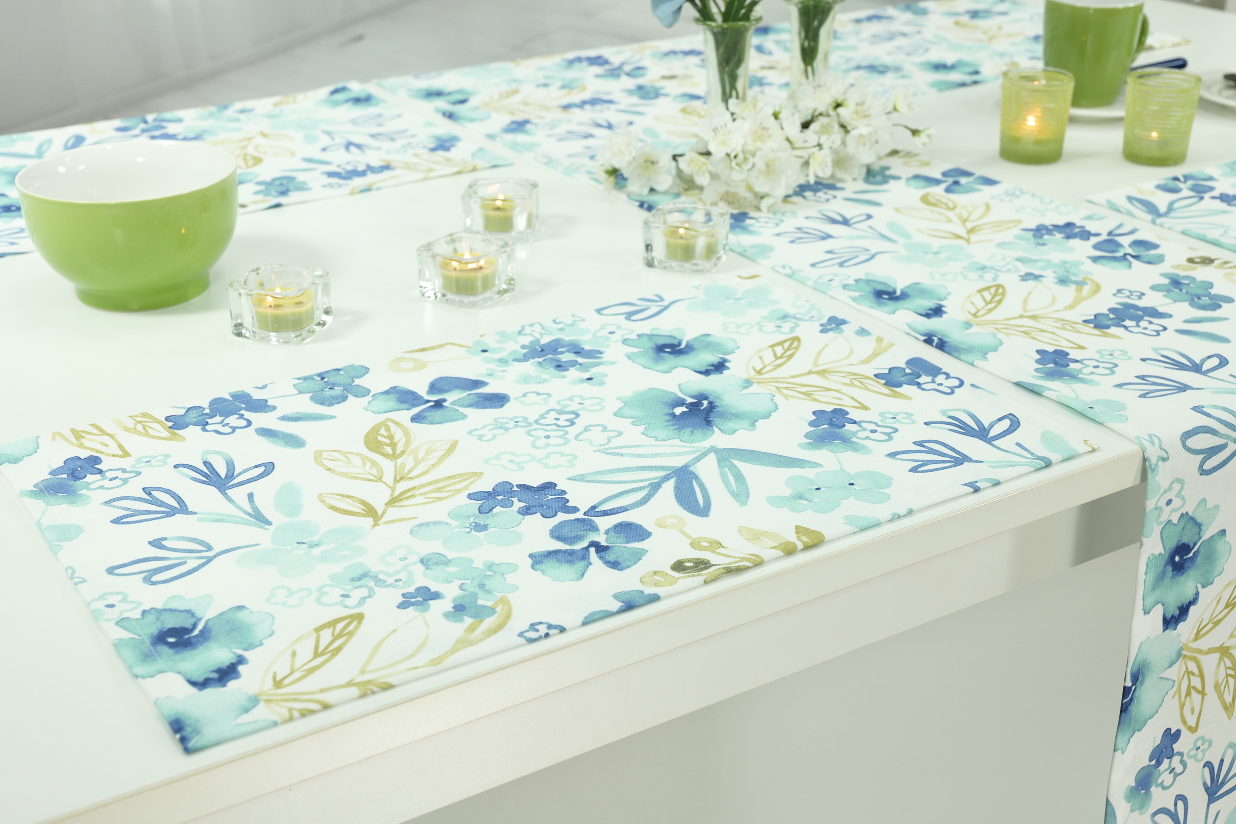 Tischset abwaschbar Blüte Blau gemustert Riviera Größe 32x42 cm Platzset
