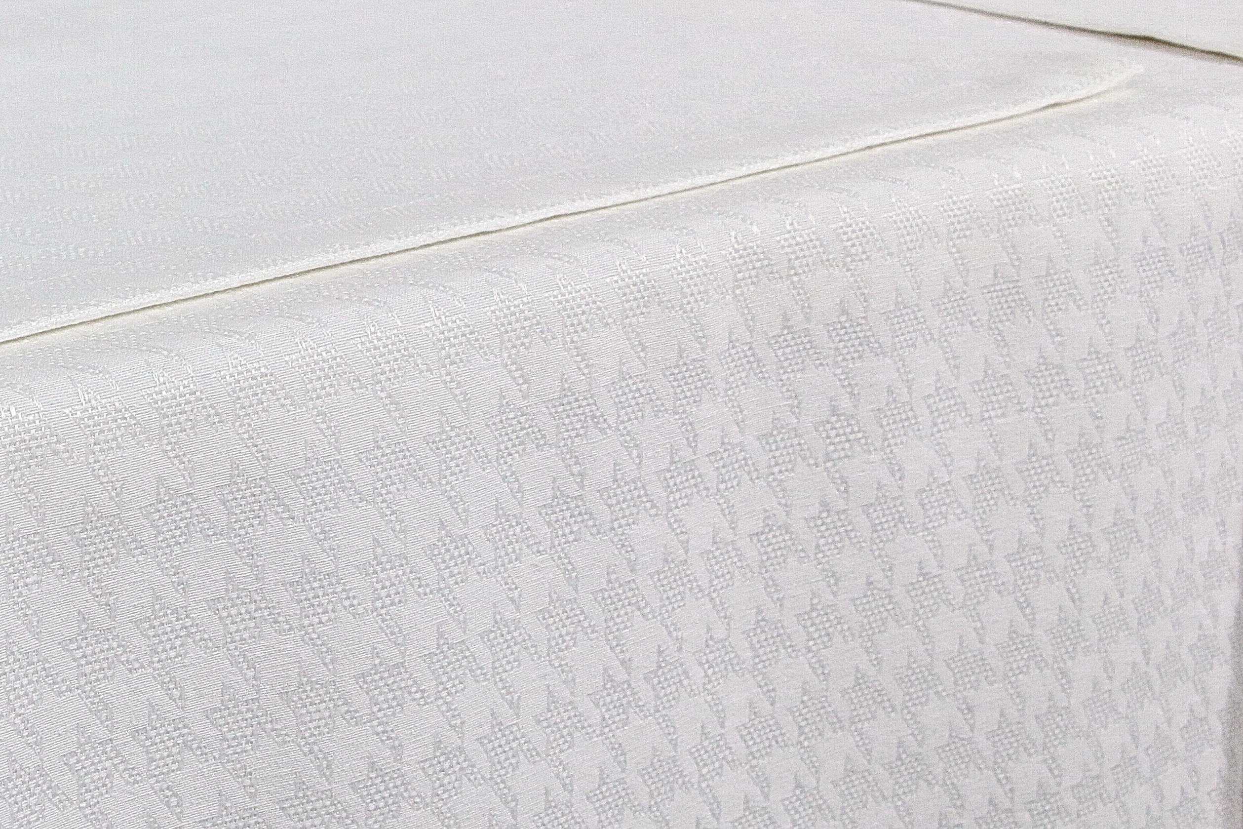Tischdecke mit Fleckschutz Evita Perlweiß Muster ab 80 cm bis 200 cm RUND