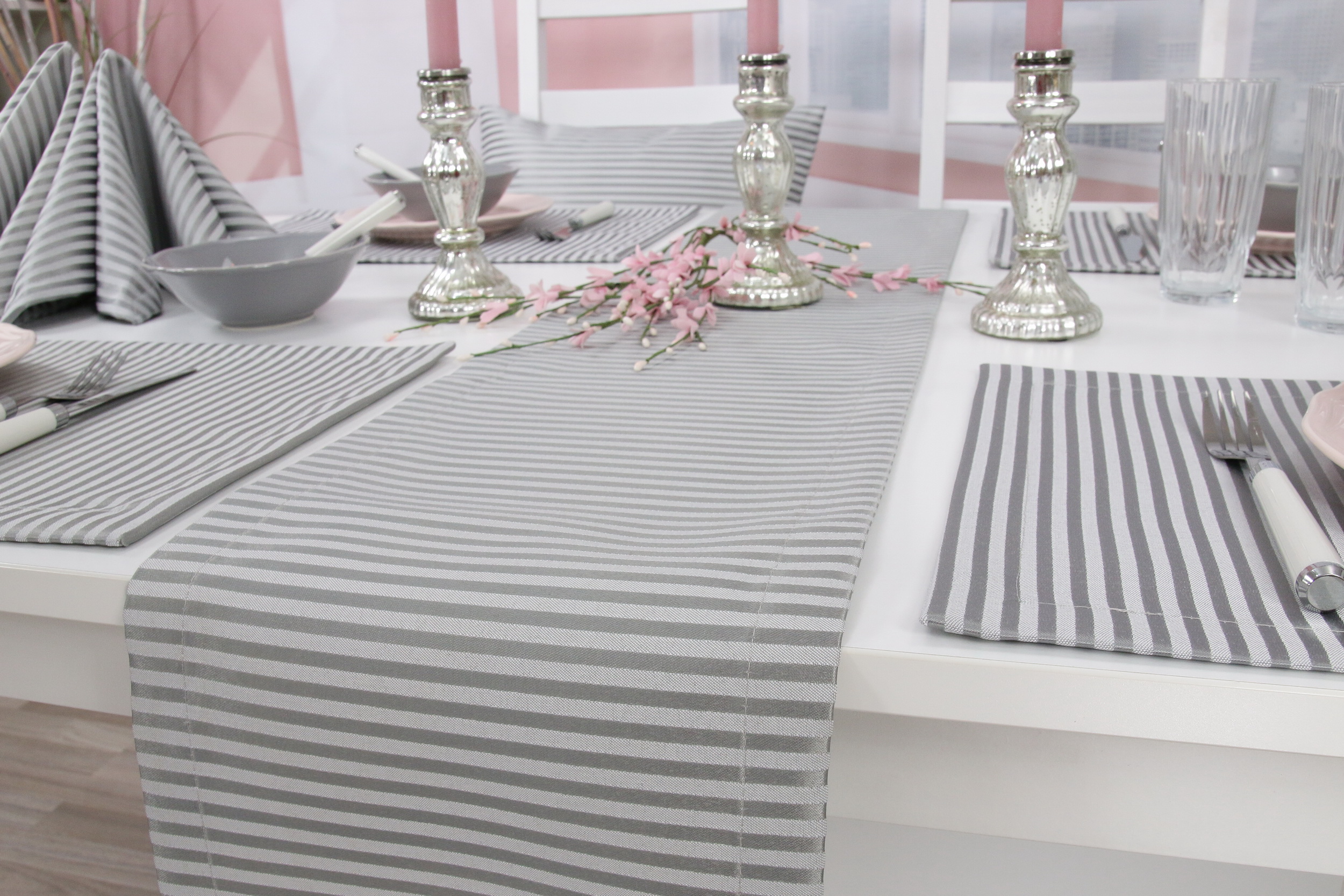 Tischläufer silber grau gestreift mit FLECKSCHUTZ Apart Größe 25x150 cm