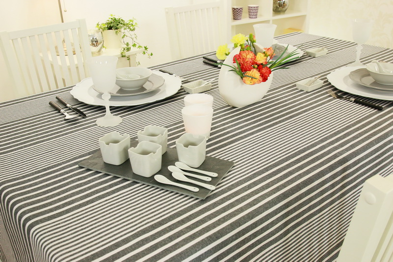 Abwaschbare Tischdecke Anthrazit Weiß Streifen Breite 120 cm