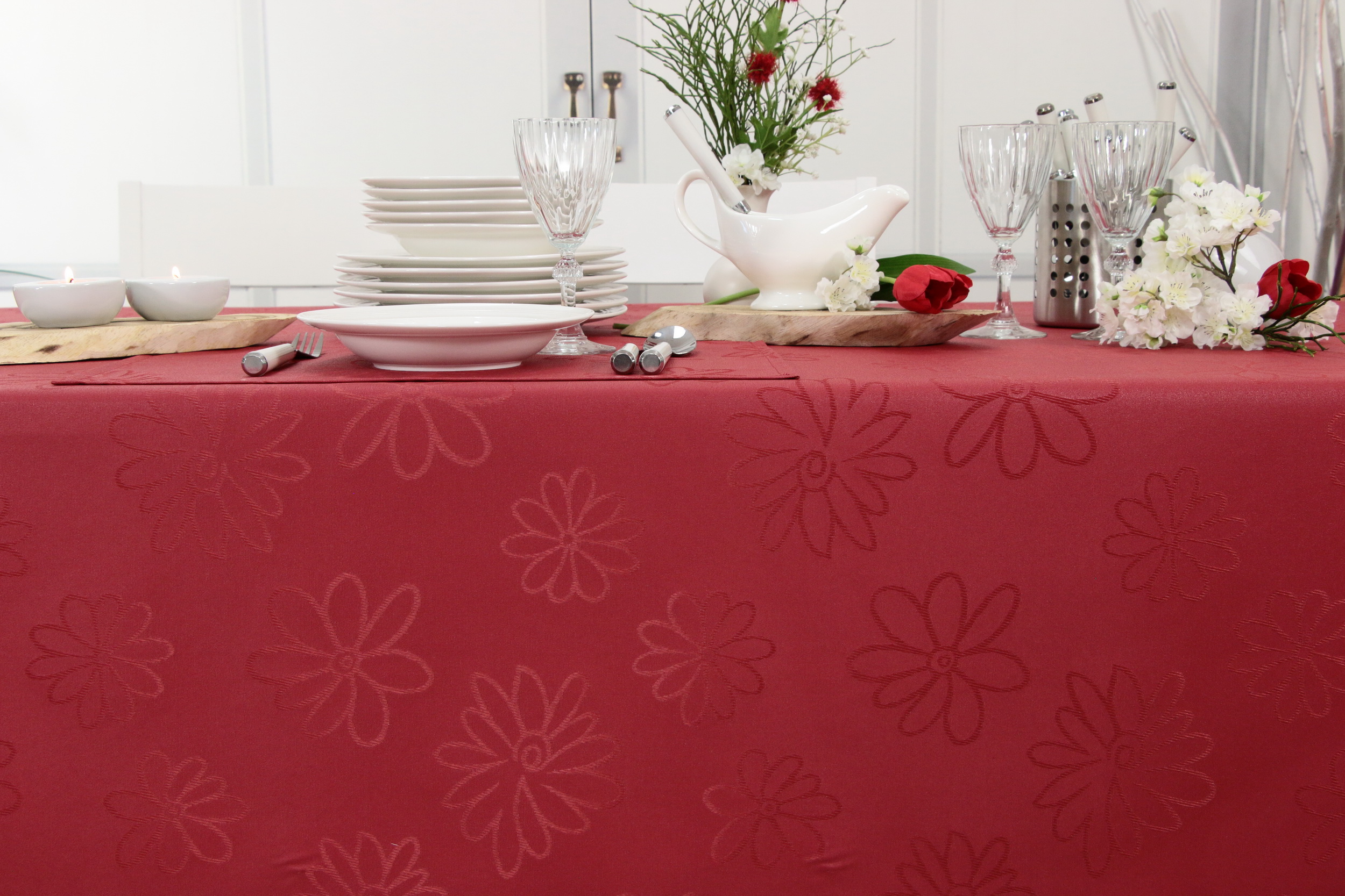 Tischdecke abwaschbar Rot Blumenmuster Mari Breite 100 cm