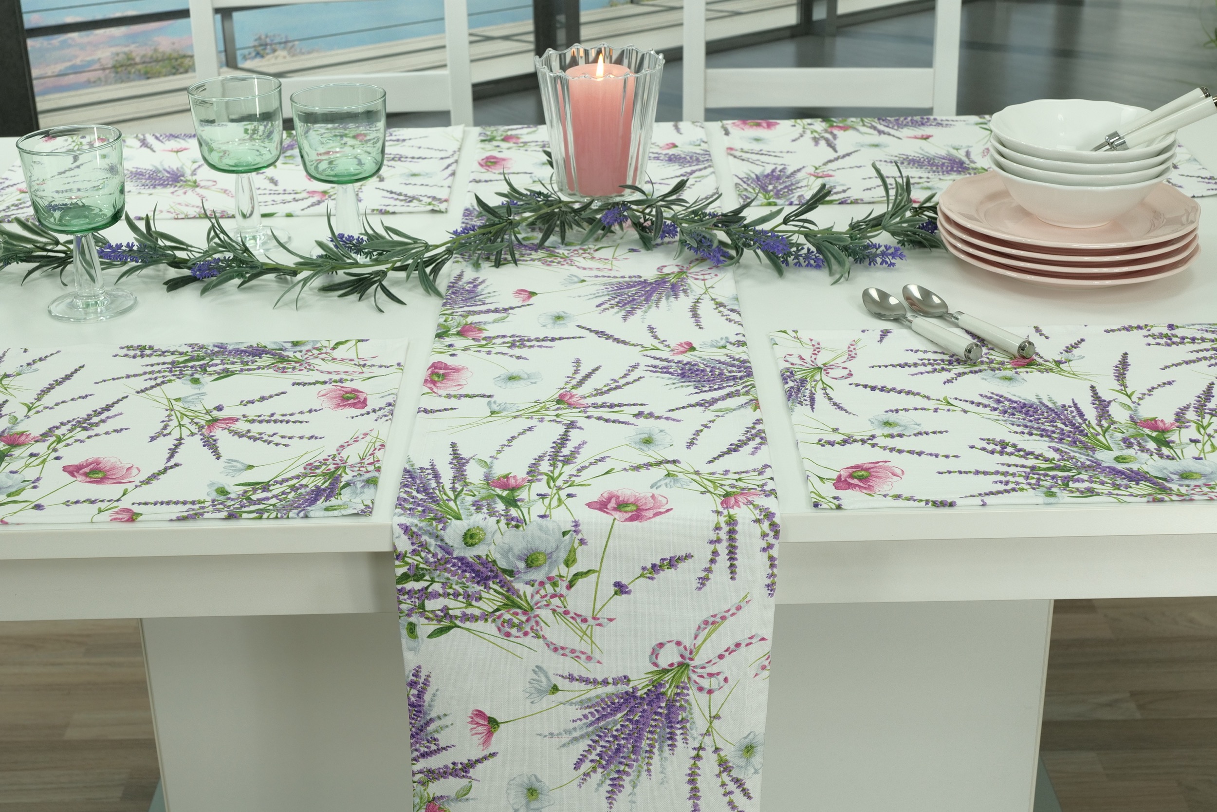Abwaschbare Tischläufer Motiv Lavendelstrauß Breite 30 cm