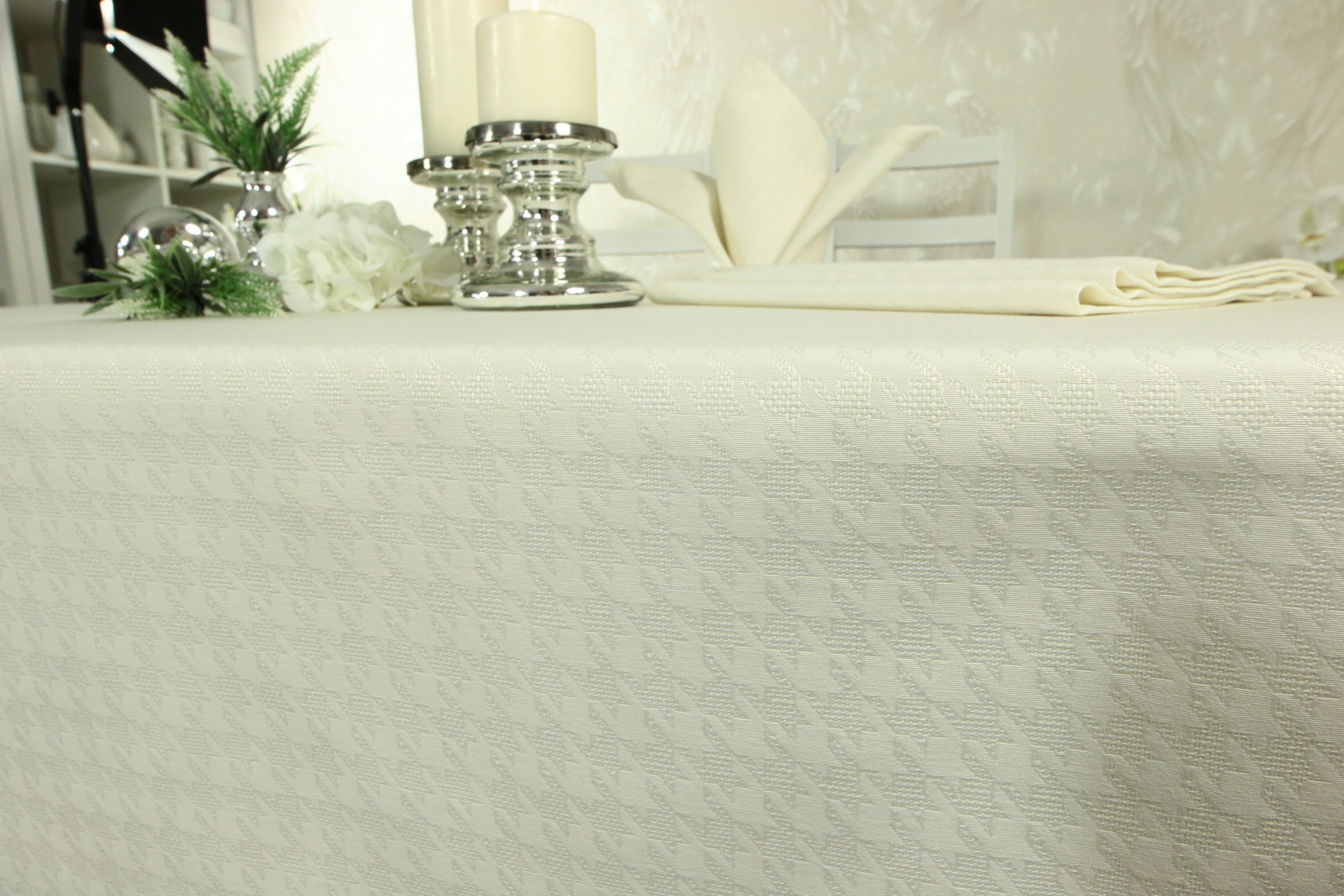 Tischdecke mit Fleckschutz Evita Perlcreme Muster Breite 90 cm