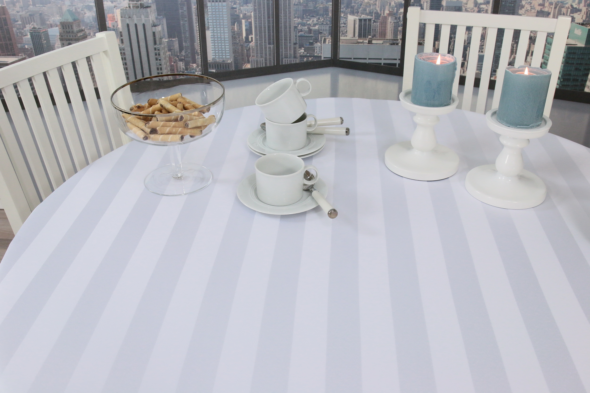 Weiße Tischdecke Streifen mit Fleckschutz Ella Breite 160 cm OVAL