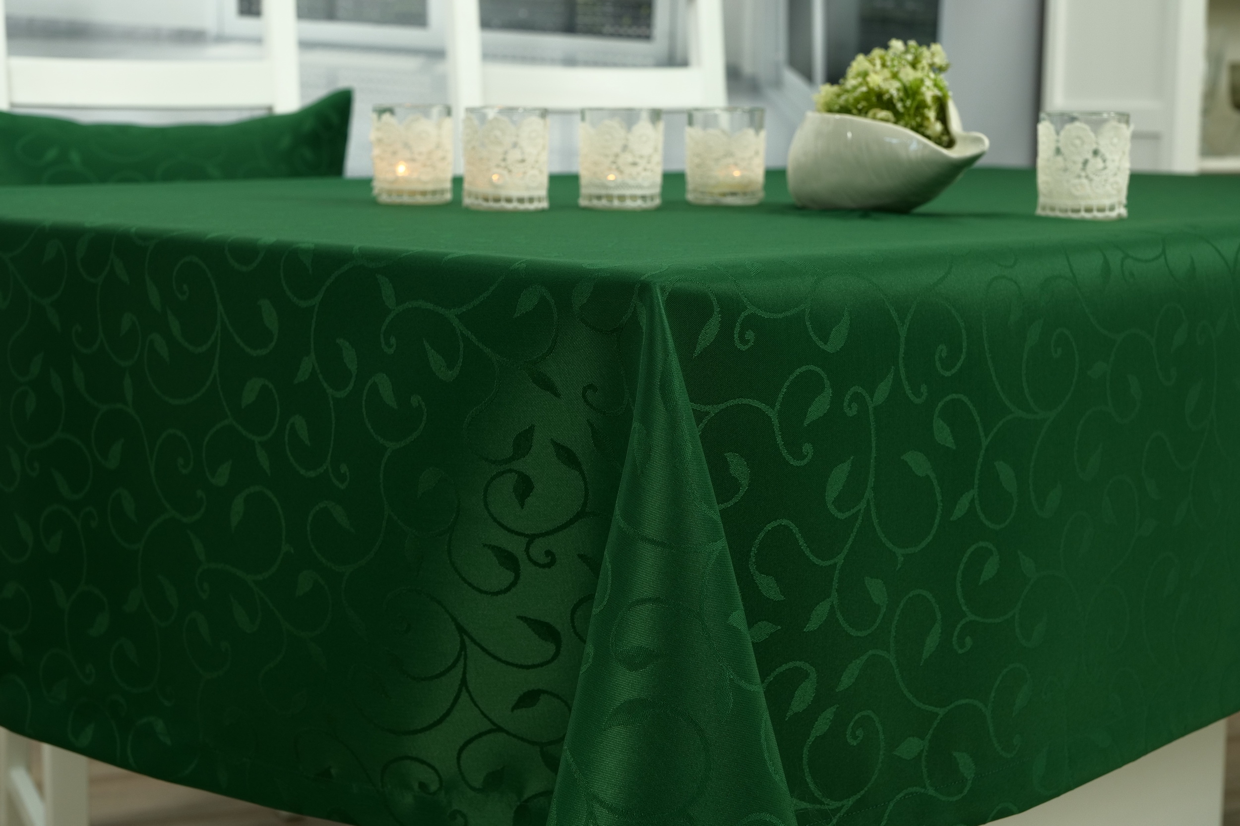 Damast Tischdecke Fleckschutz Grün mit Muster Breite 140 cm | 370 cm