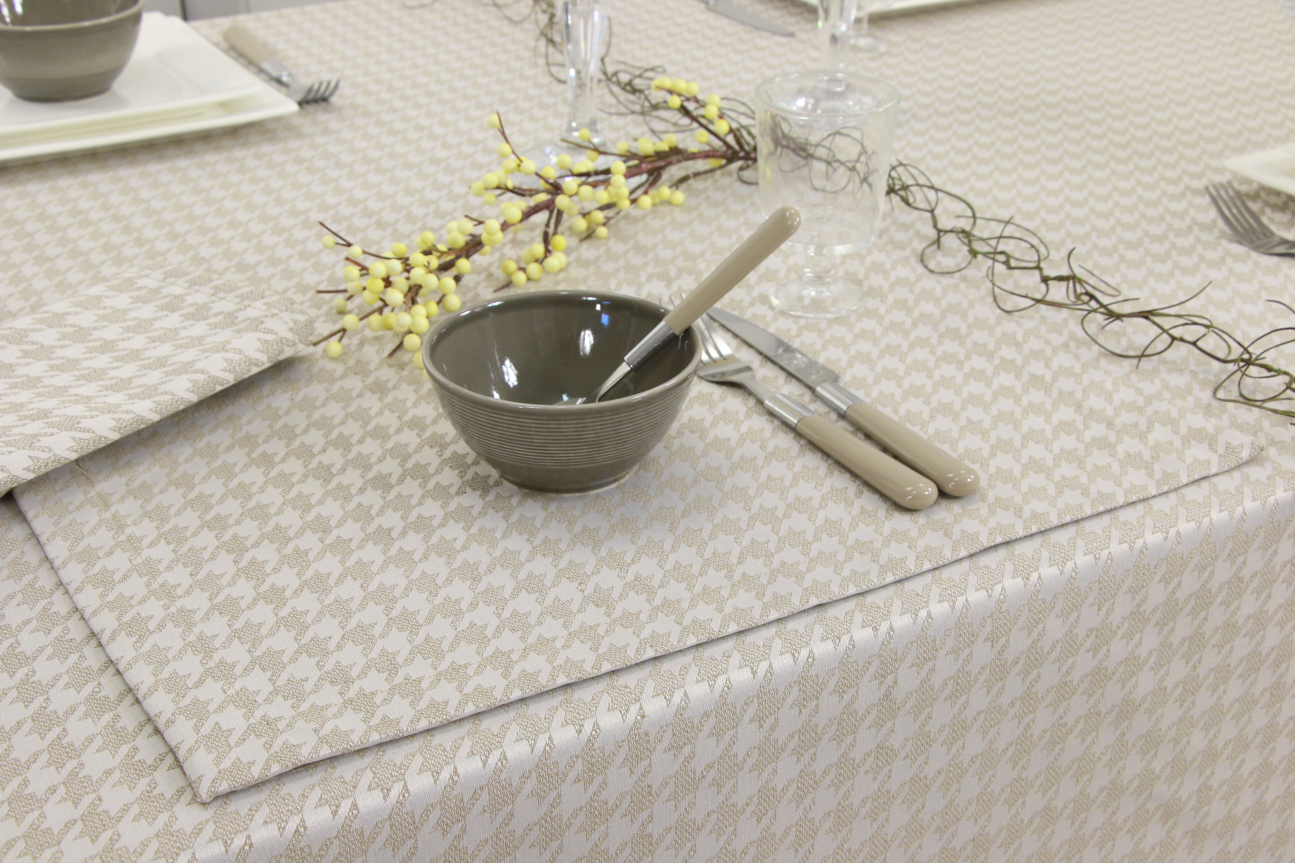Tischdecke mit Fleckschutz Evita Perlsand Muster Breite 100 cm