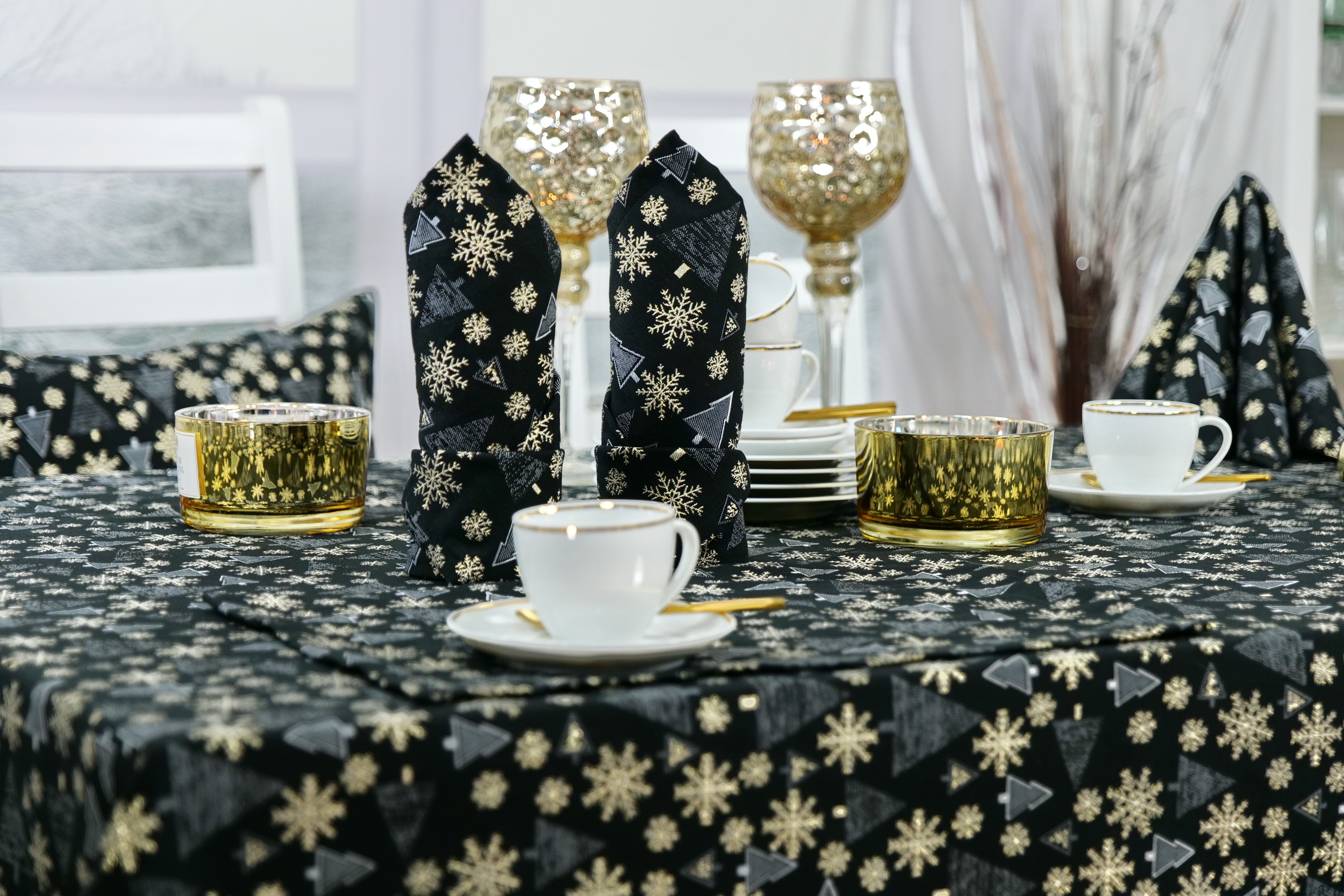 Weihnachtstischdecke Schwarz Gold Muster Festlichkeit Breite 170 cm