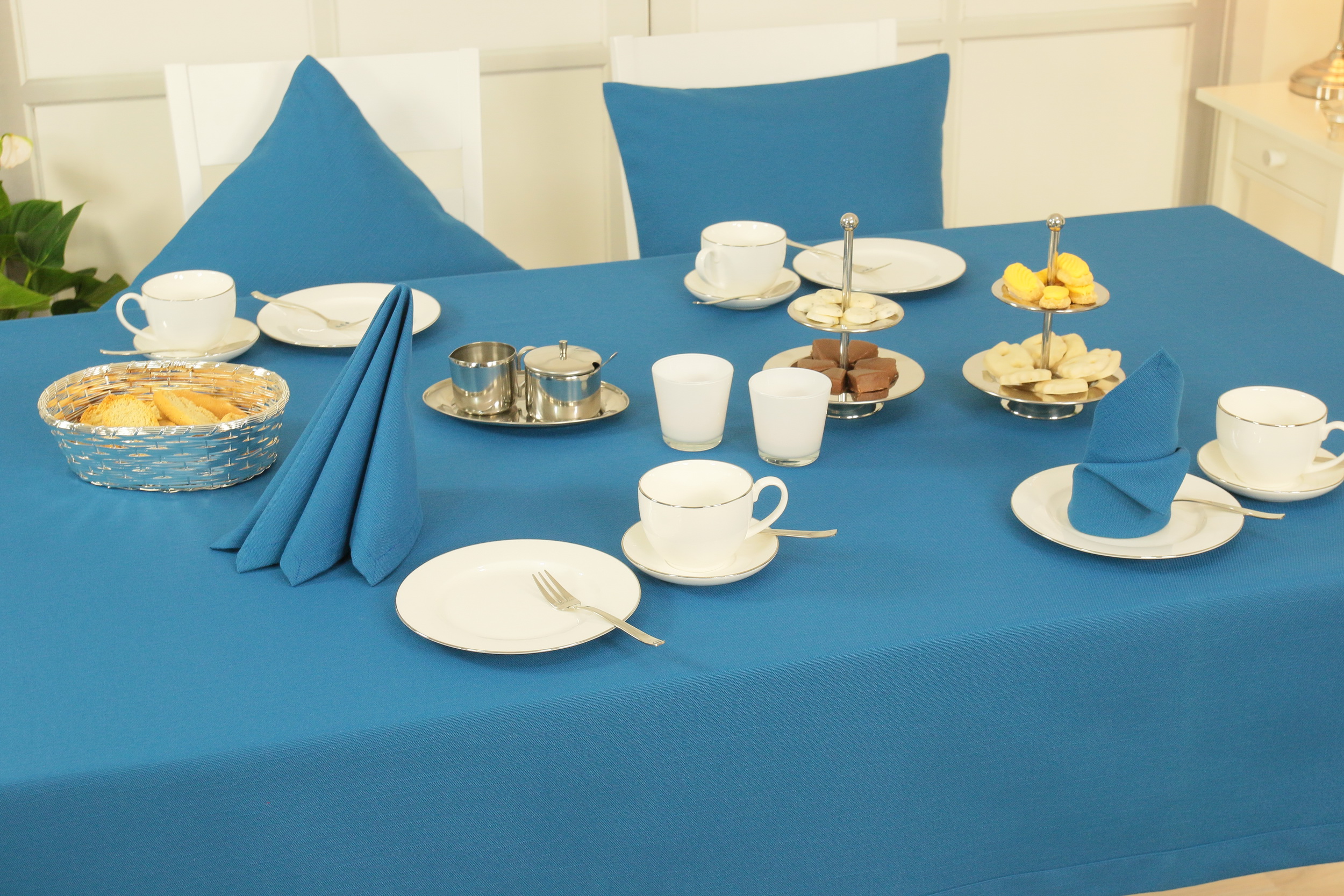 Blaue Tischwäsche mit FLECKSCHUTZ Nia Breite 140 cm
