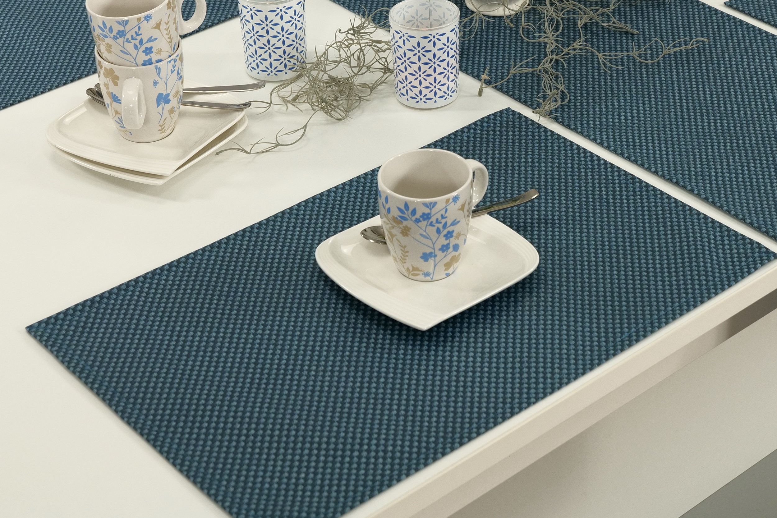 Abwaschbare Anti Rutsch Tischset Blau gemustert Peculiari Größe 32x42 cm Platzset