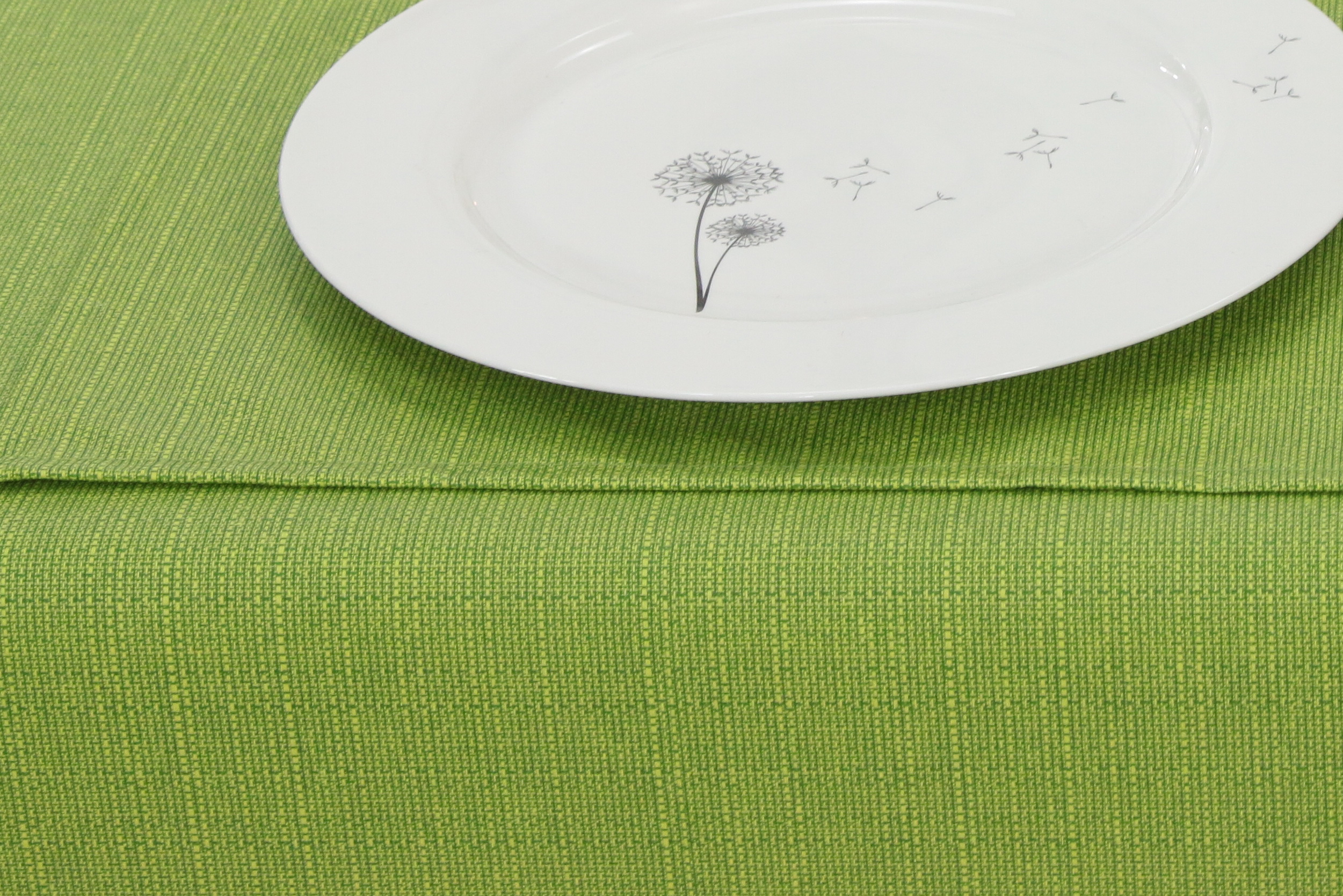 Tischdecke abwaschbar Farngrün einfarbig Linado Breite 90 cm