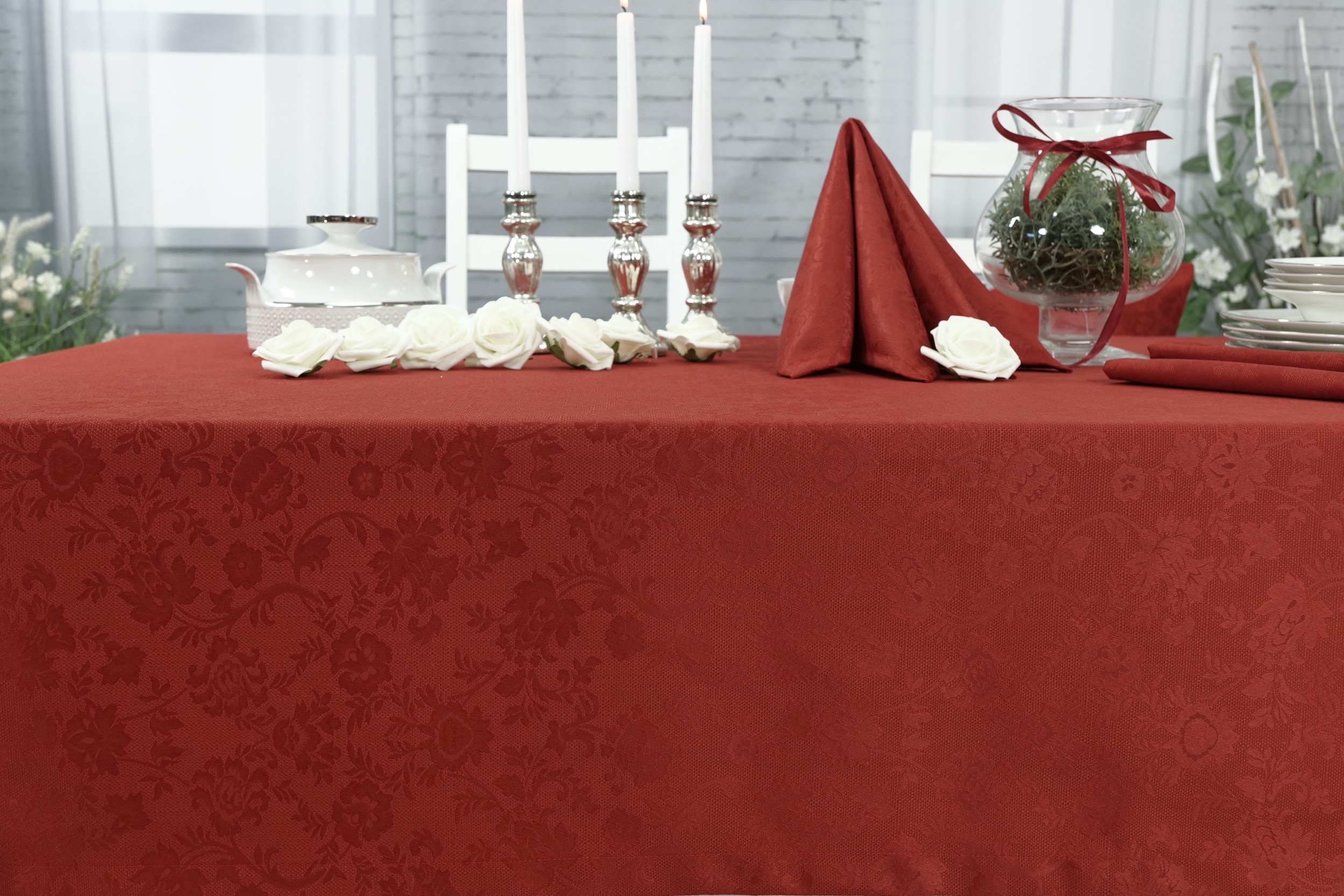 Tischdecke mit Fleckschutz Evita Rot Ranke Breite 120 cm