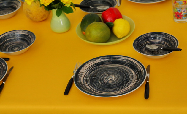 Abwaschbare Tischdecke Gelb uni Lona Breite 120 cm
