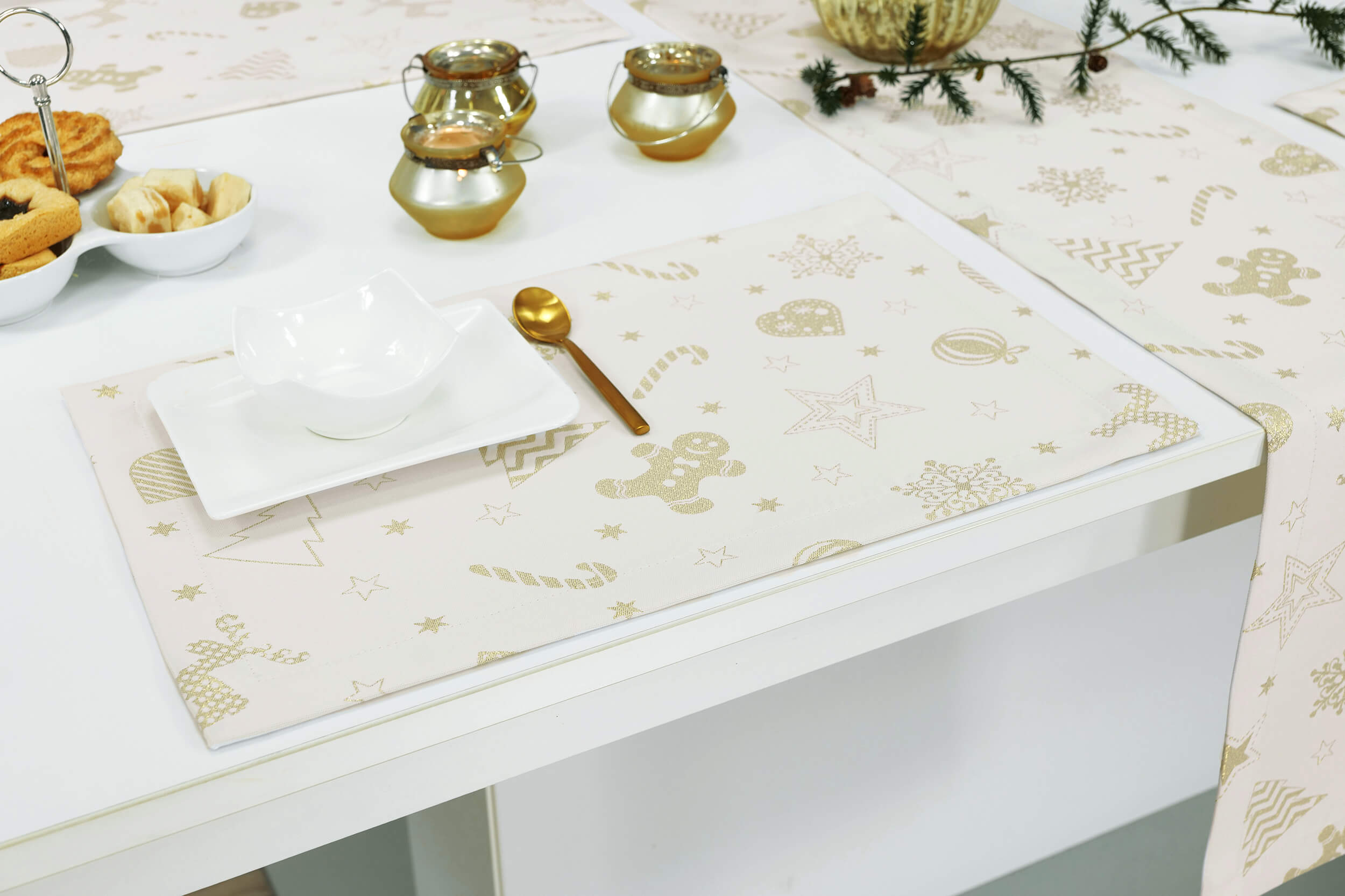 Tischset Weihnachten Muster Gold Dorados Größe 32x42 cm Platzset