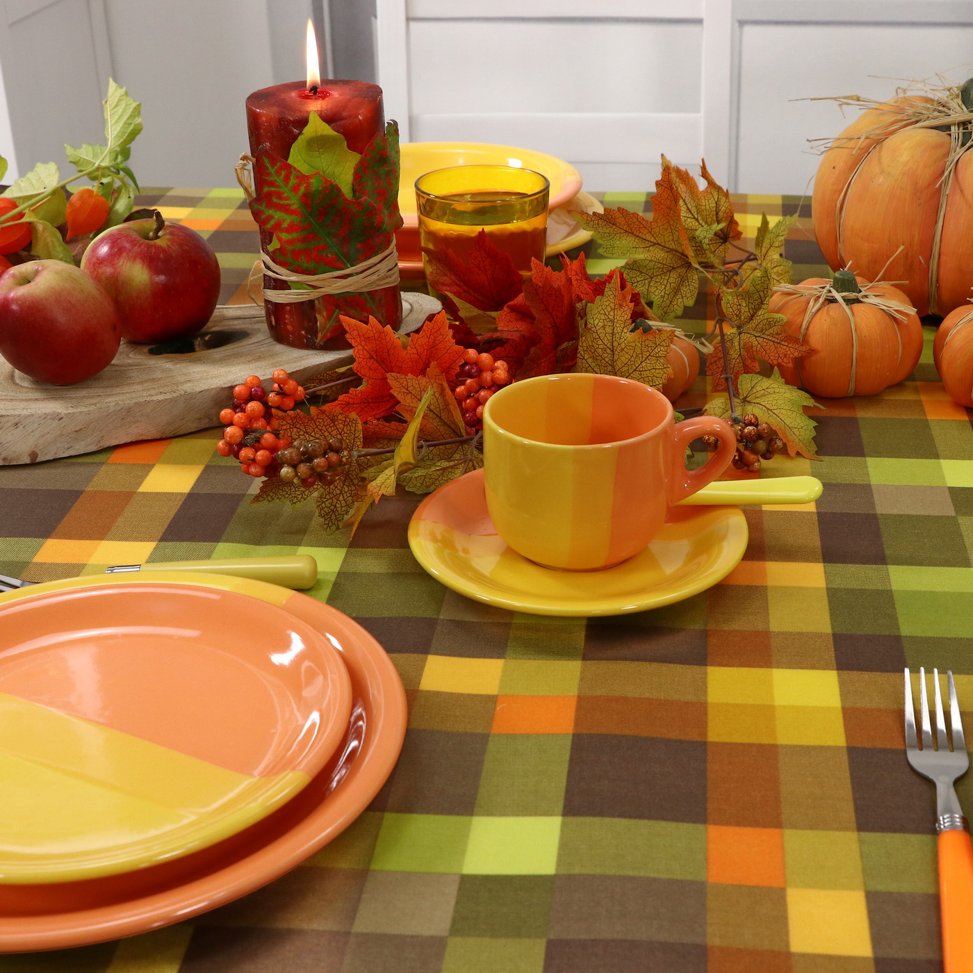 Angesagtes für die Herbst Tischdekoration: Abwaschbare Tischdecke Herbstfarben