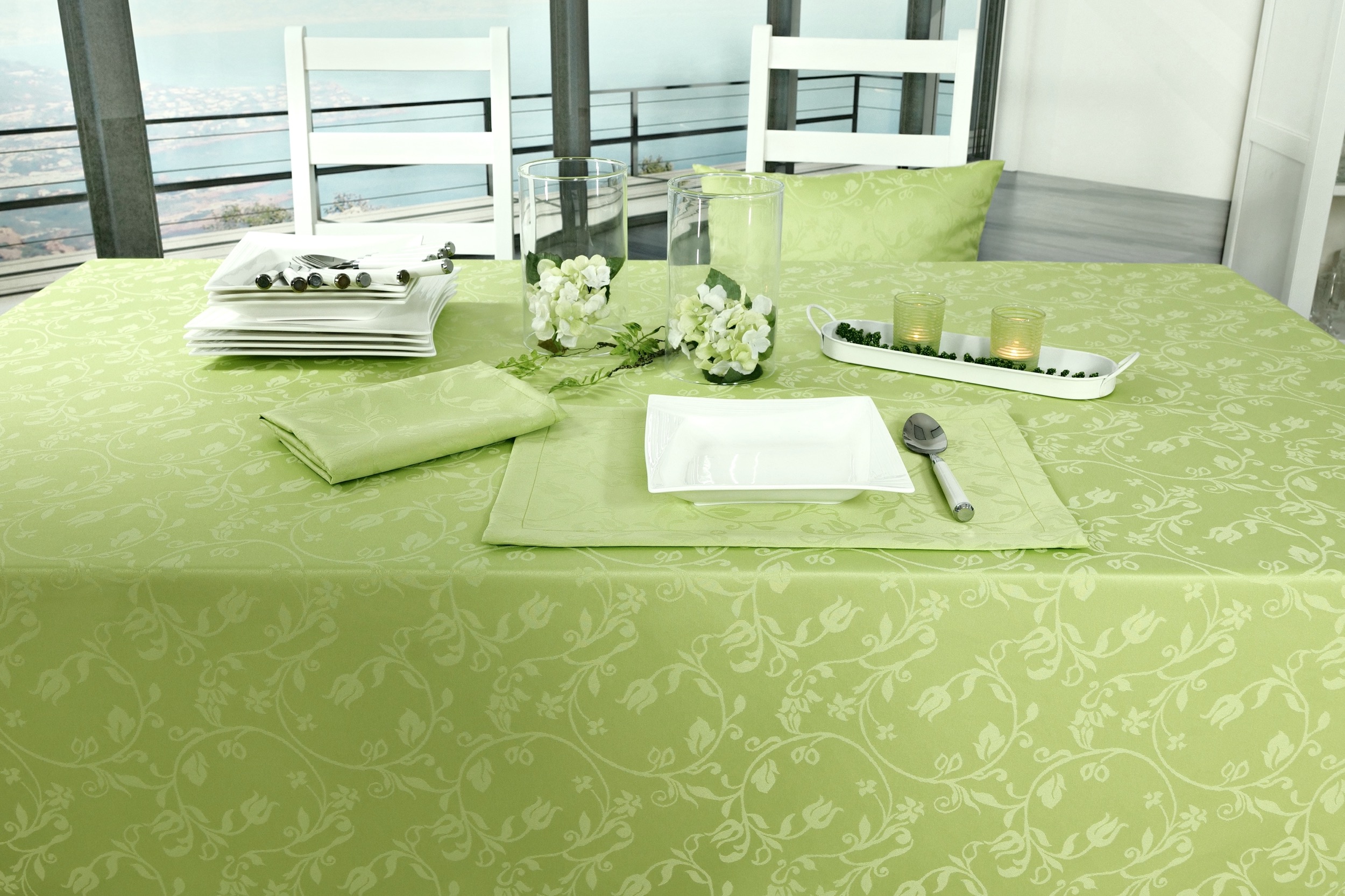 Tischdecke mit Fleckschutz Maigrün Blütenranke Fresh Breite 110 cm