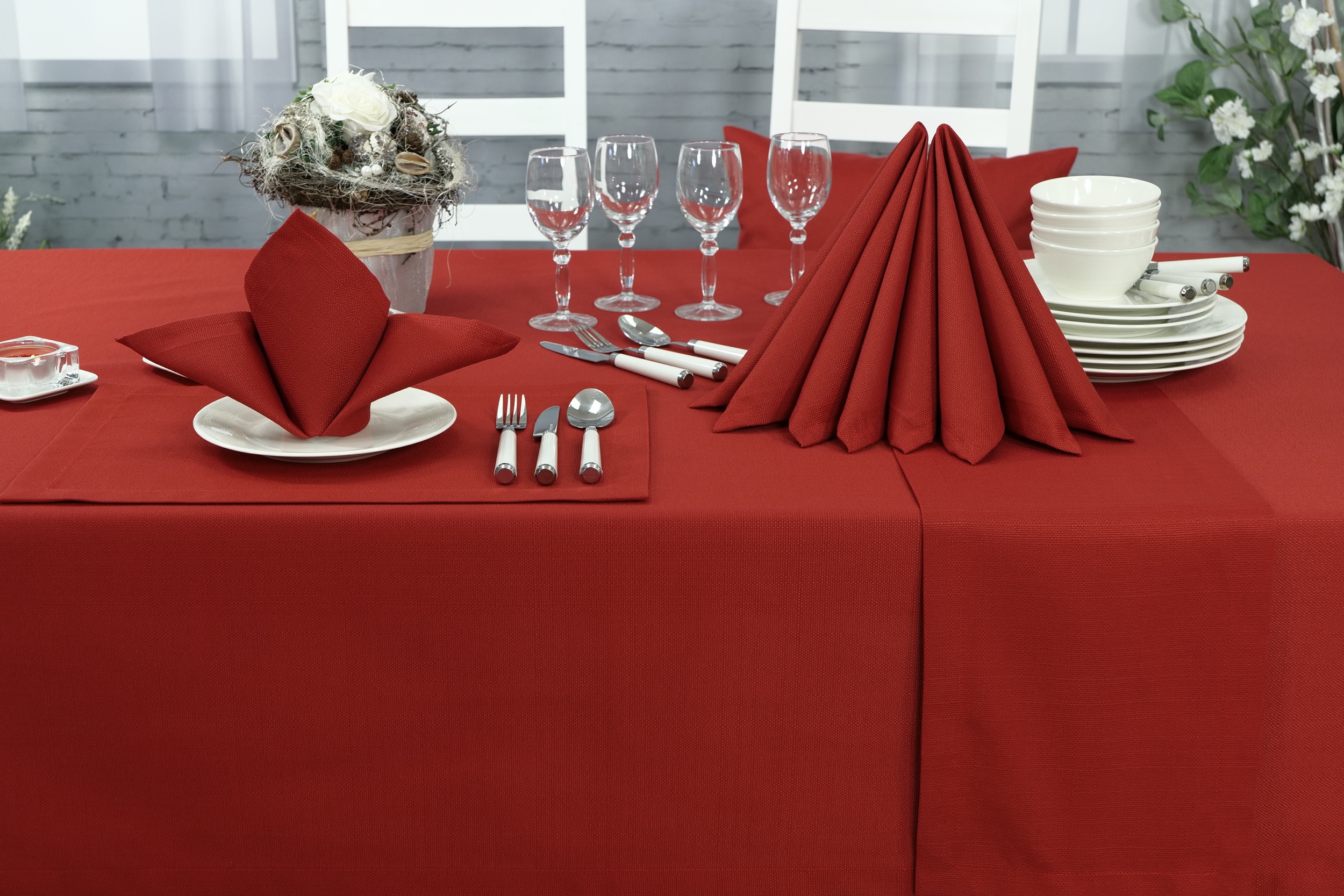 Tischdecke mit Fleckschutz  Evita Rot Uni Breite 140 cm