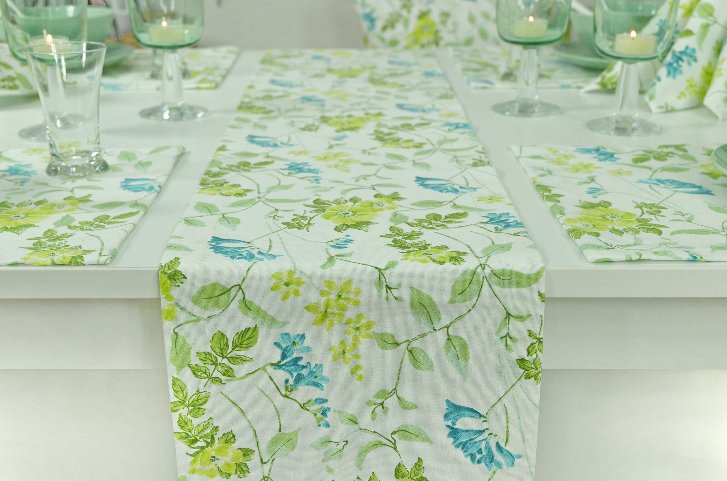 Jetzt die schönsten Tischläufer ansehen | TiDeko® Tischdecken-Shop.de.  Tischdecken Markenqualität