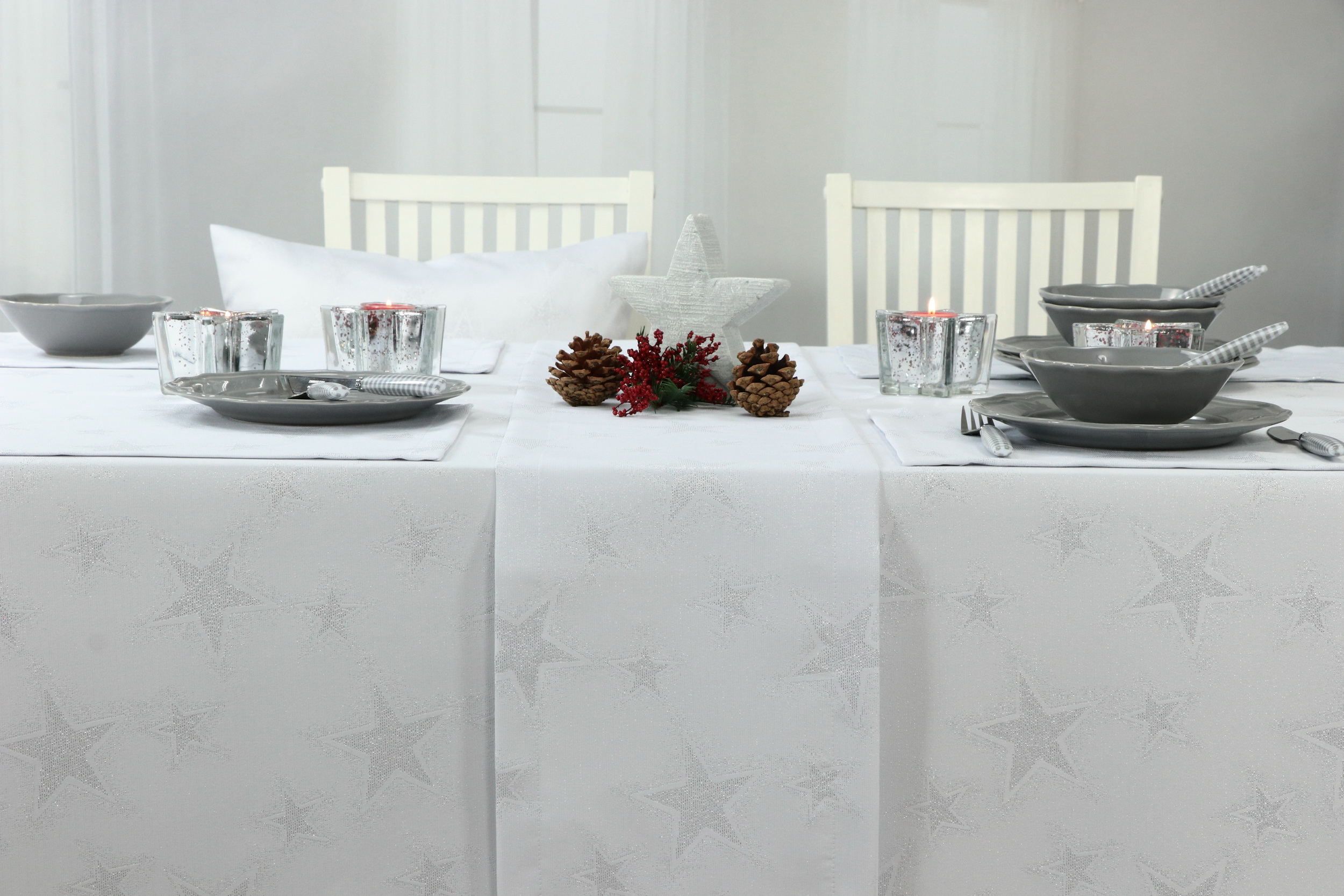 Fleckgeschützte Tischdecke Weihnachten Weiß Silber Sterne Advent Breite 150 cm