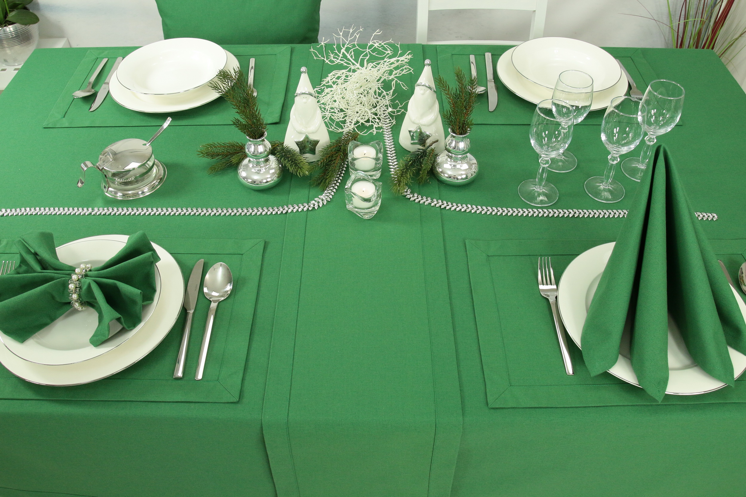 Weihnachtliche Tischdecke grün Breite 120 cm