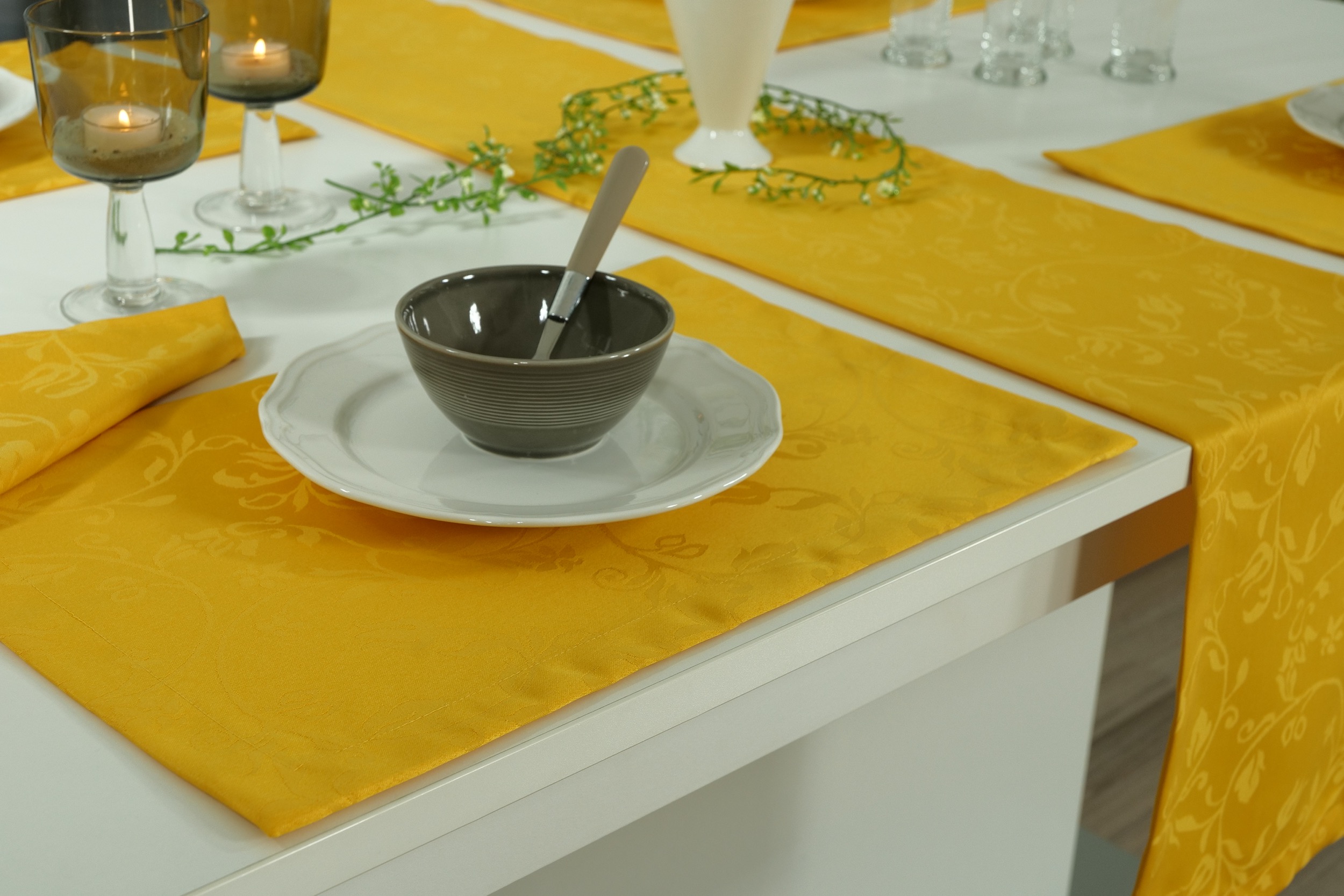 Tischset mit Fleckschutz Gelb Blütenranke Fresh Größe 32x42 cm Platzset