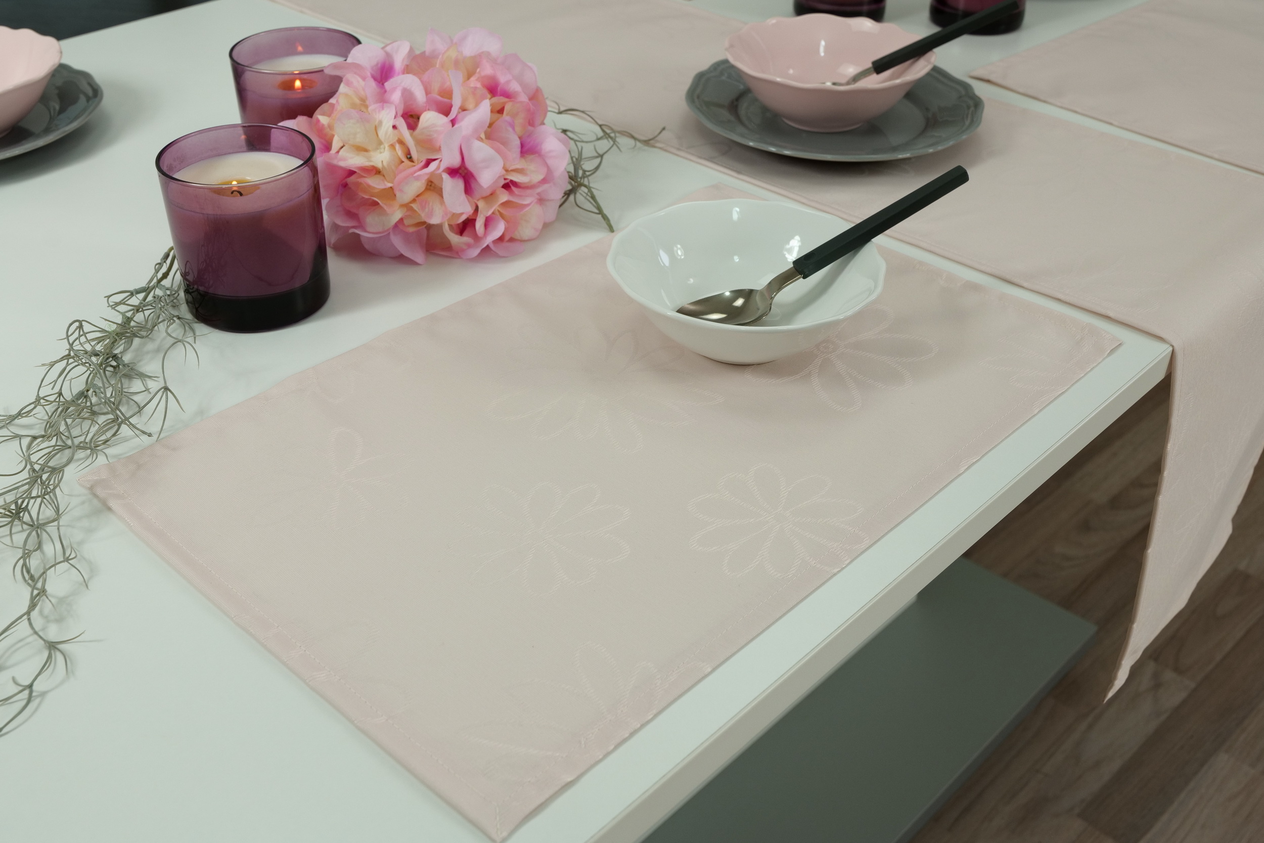 Tischset abwaschbar Zartrosa Blumenmuster Mari Größe 32x42 cm Platzset