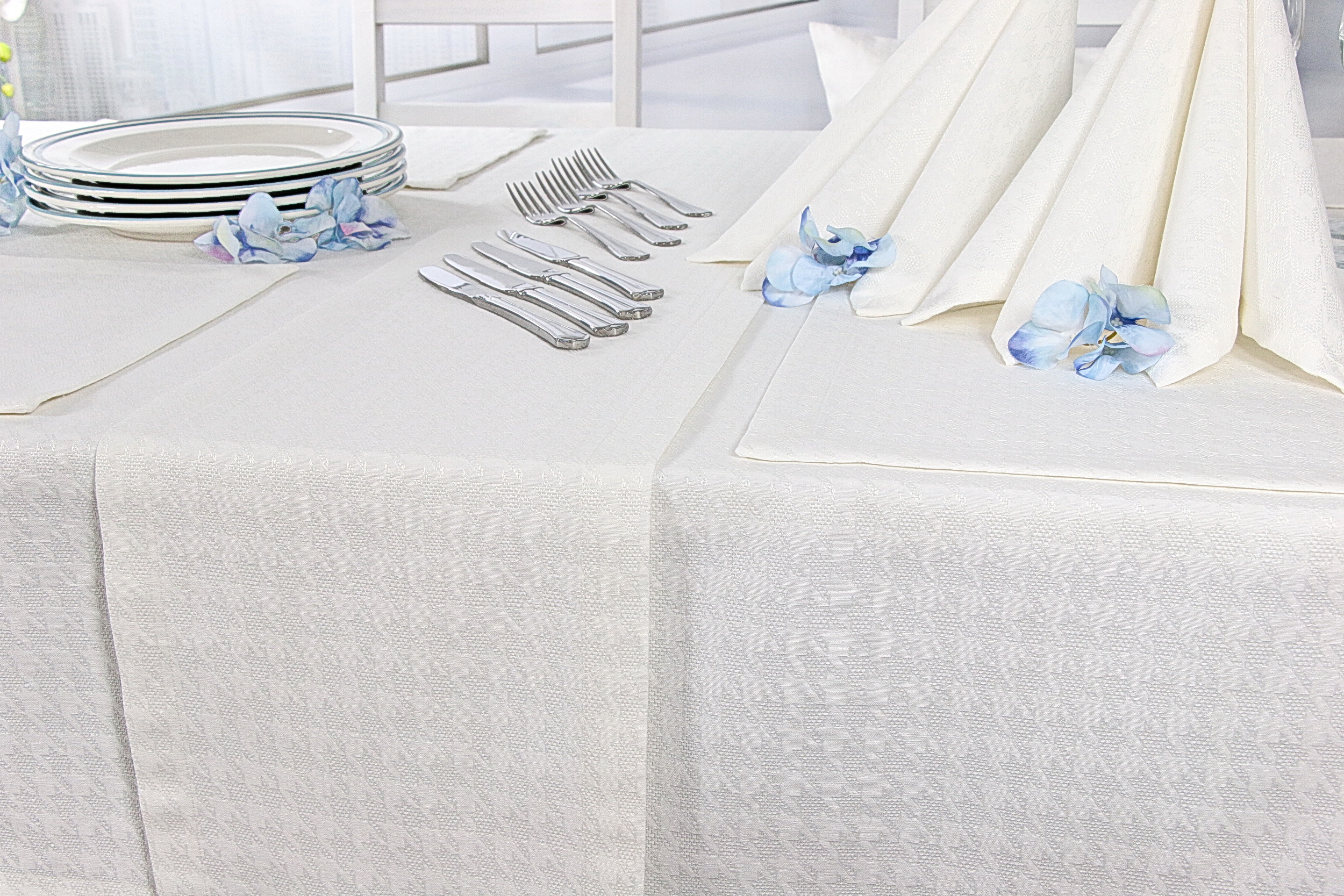 Tischläufer mit Fleckschutz Evita Perlweiß Muster Breite 25 cm