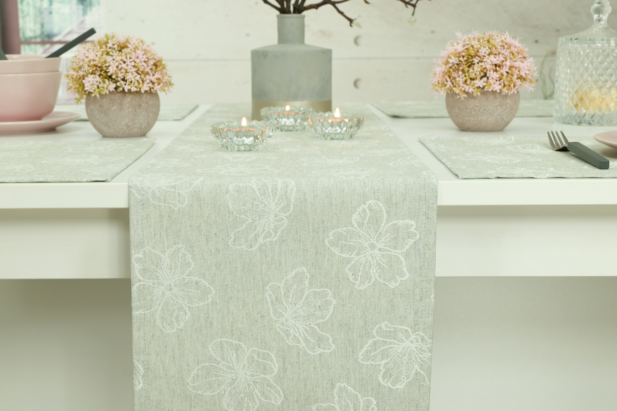 Tischläufer abwaschbar Hellgrau Muster Blumen Adele Breite 25 cm