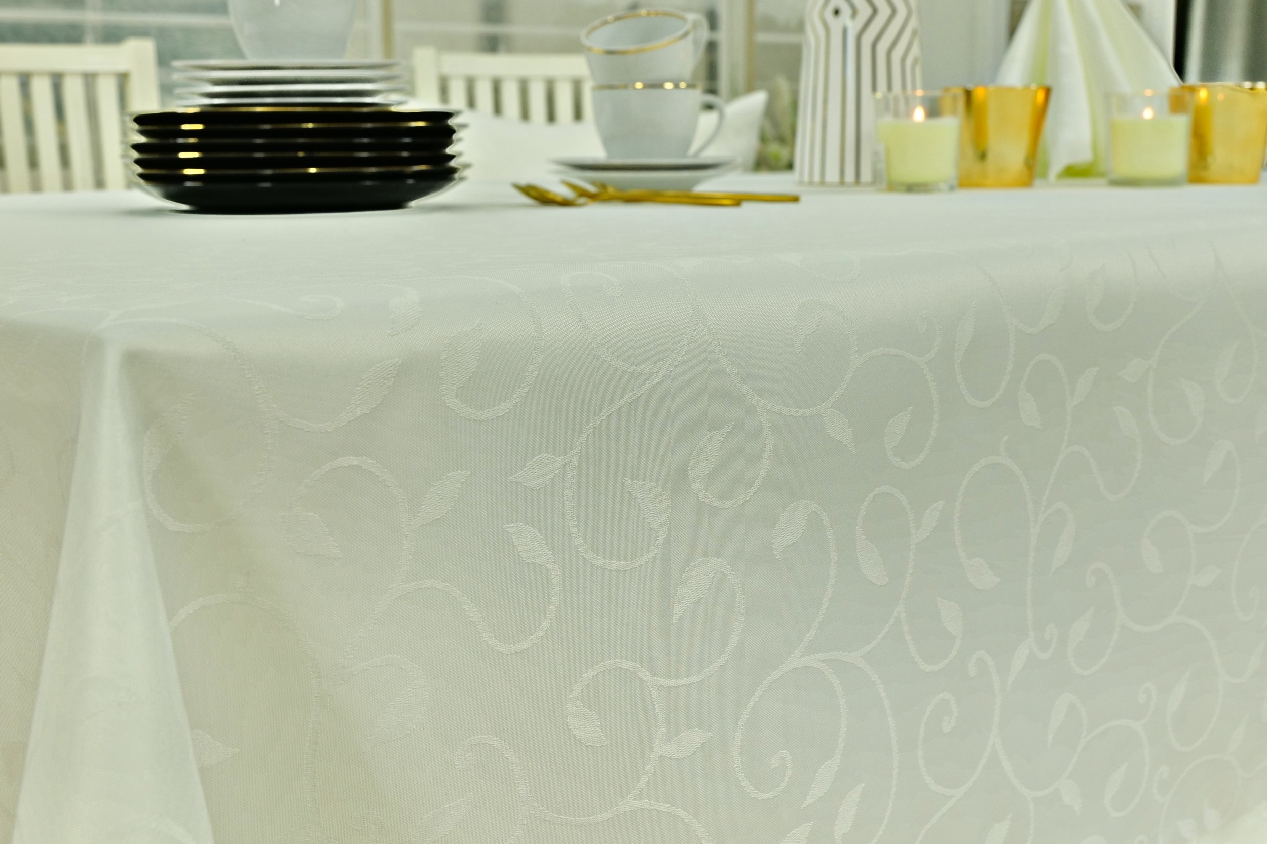 Damast Tischdecke Fleckschutz champagner mit Muster Breite 110 cm