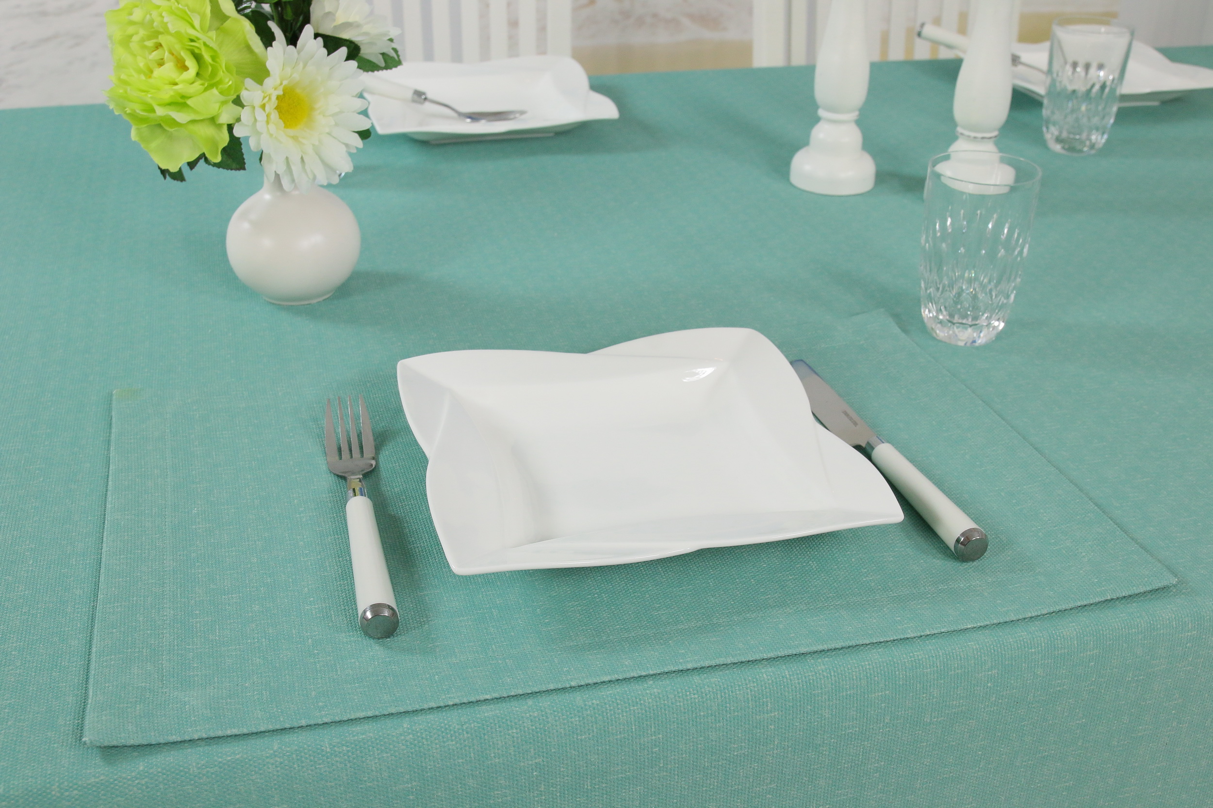 Tischset mit Fleckschutz Mittelmeer-Grün uni Venezia Größe 30x48 cm