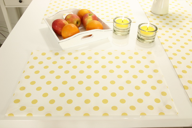 Tischset Punkte Weiß Gelb SAONI Größe 32x42 cm