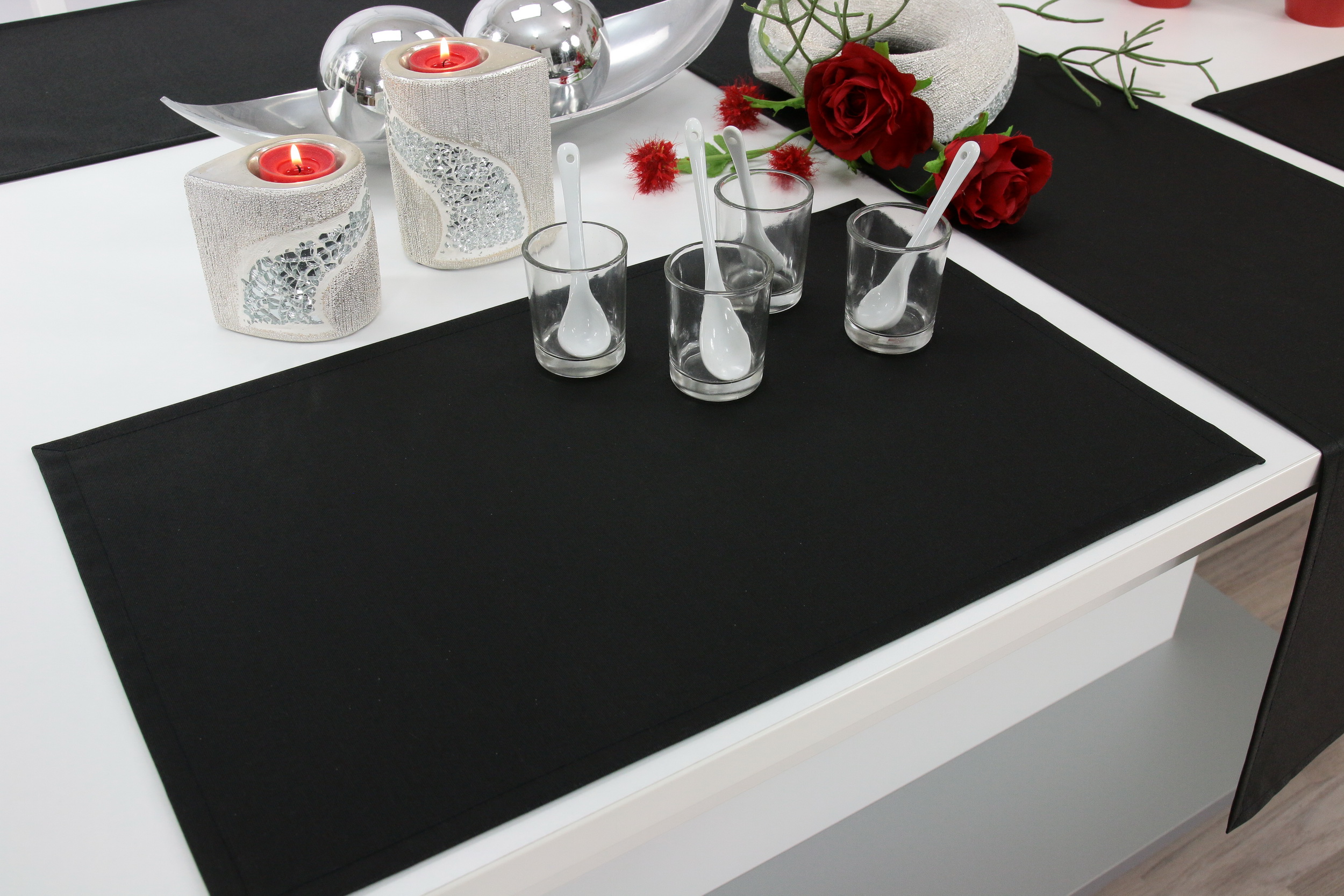 Abwaschbares Tischset Schwarz uni lona Größe 32x42 cm Platzset
