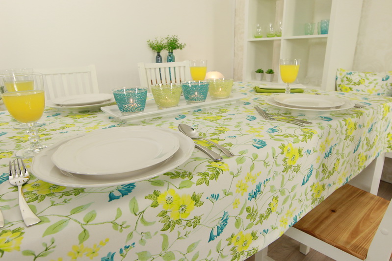 Tischdecke Valencia mit Blumenmuster Breite 110 cm