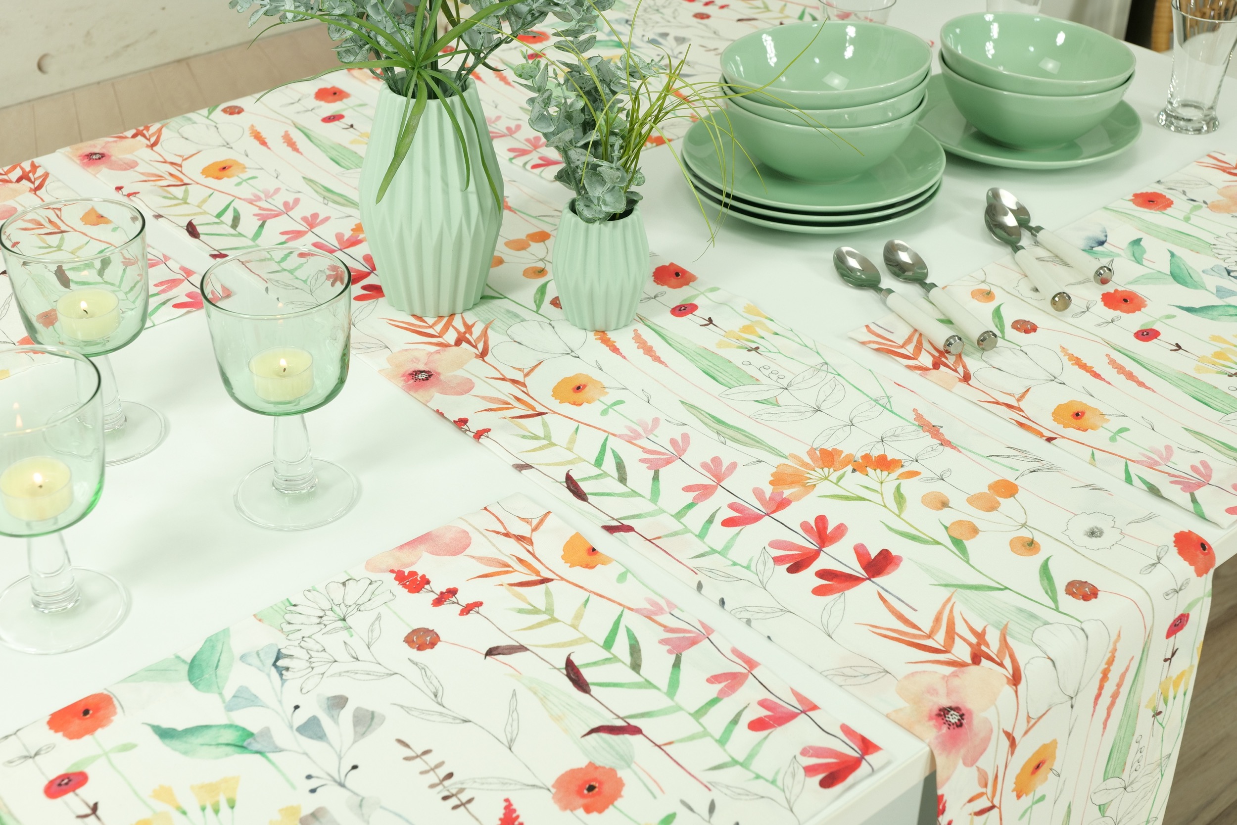 Tischläufer Garten mit Fleckschutz buntes Muster Beatrice Breite 25 cm