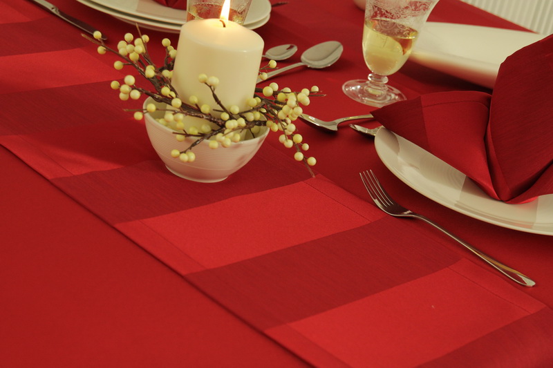 Tischläufer Rubinrot seidig glänzend Streifen Breite 25 cm