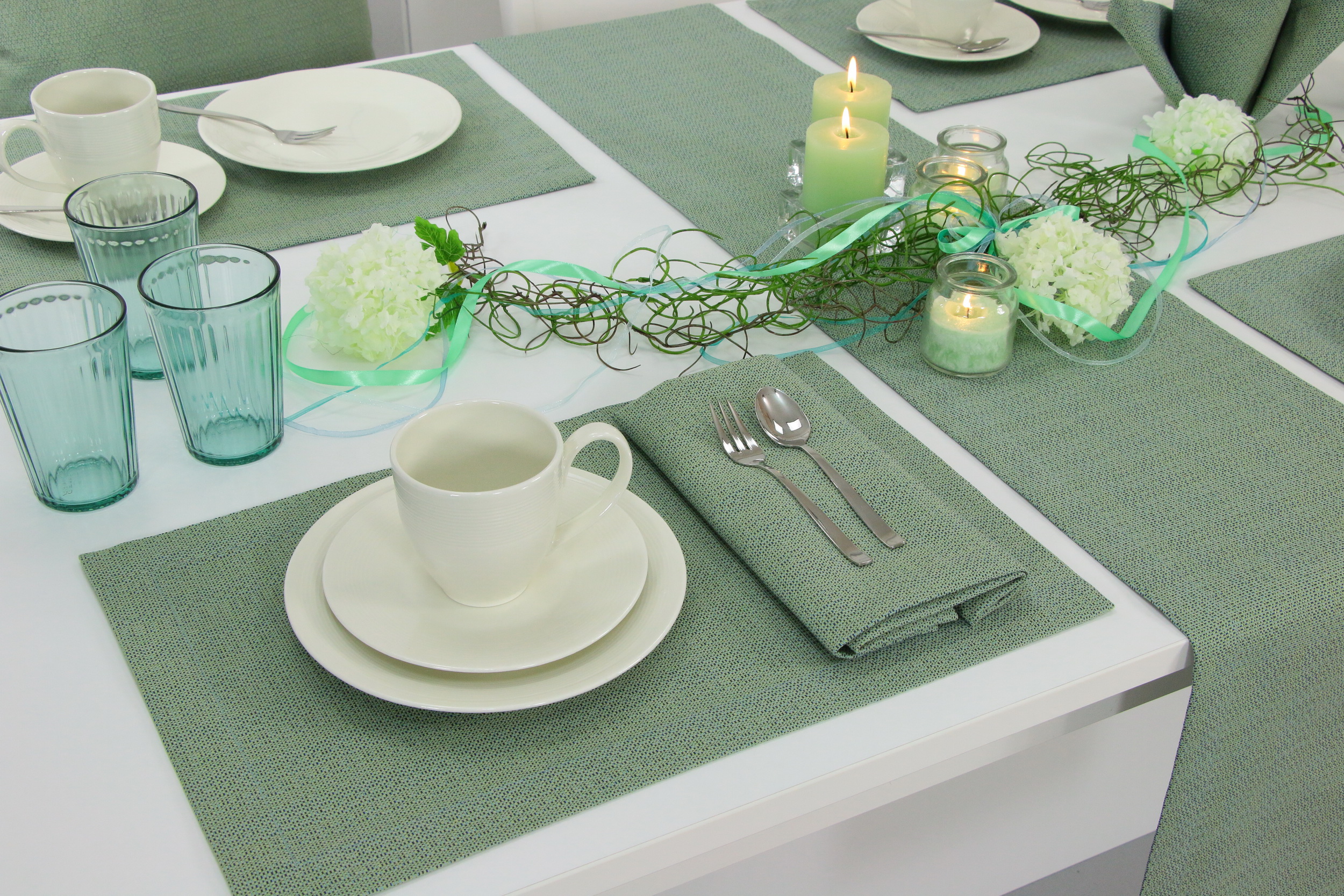 Tischset mit Fleckschutz Grün Alma Größe 32x42 cm Platzset