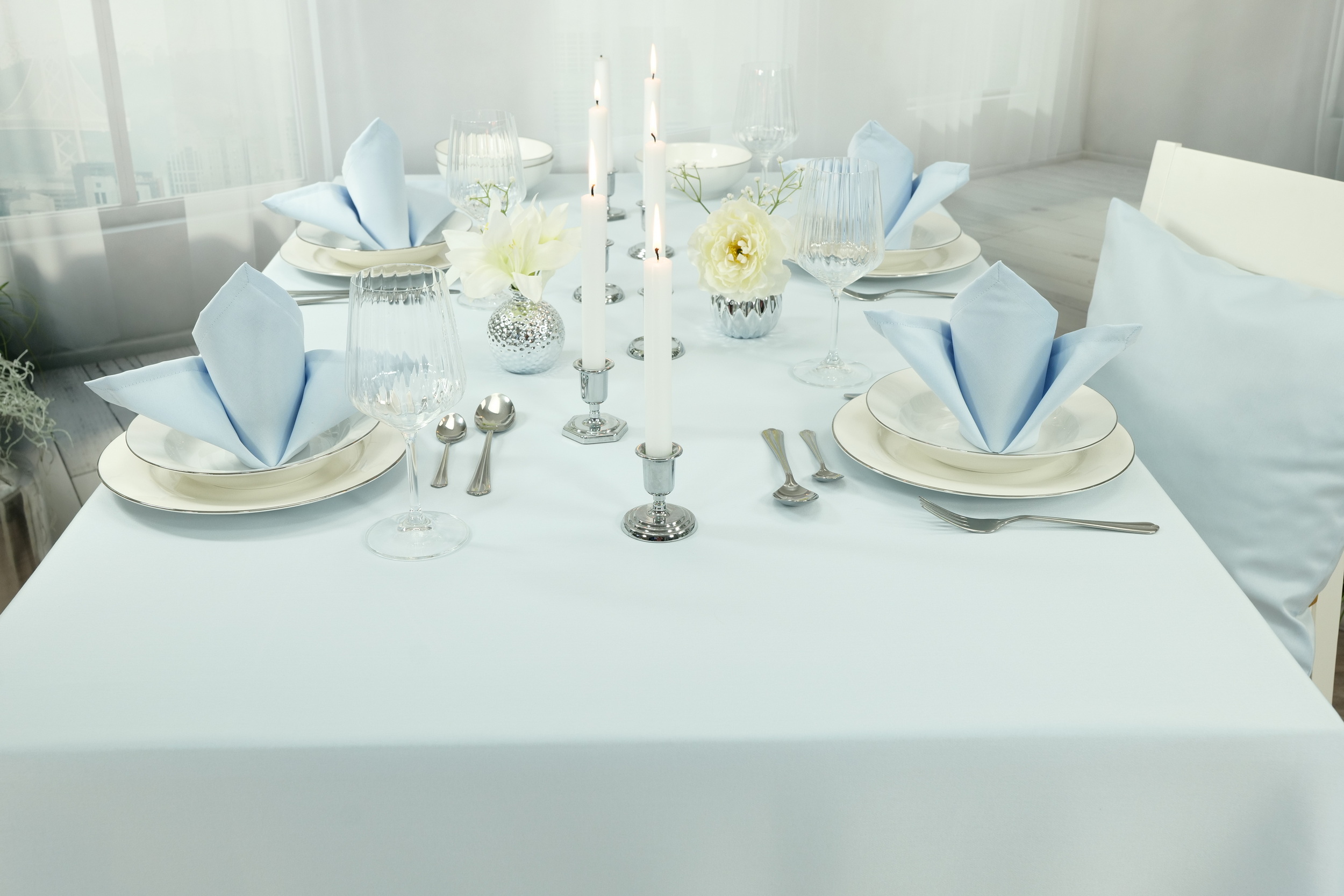 Damast Tischdecke mit Fleckschutz Hellblau Uni Breite 130 cm