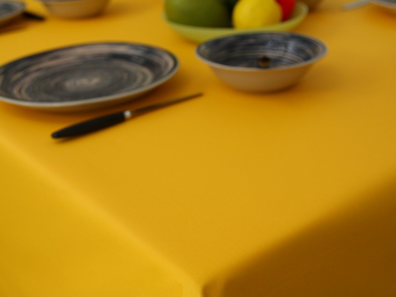 Abwaschbare Tischdecke gelb uni Lona Ø 80 cm - 138 cm RUND