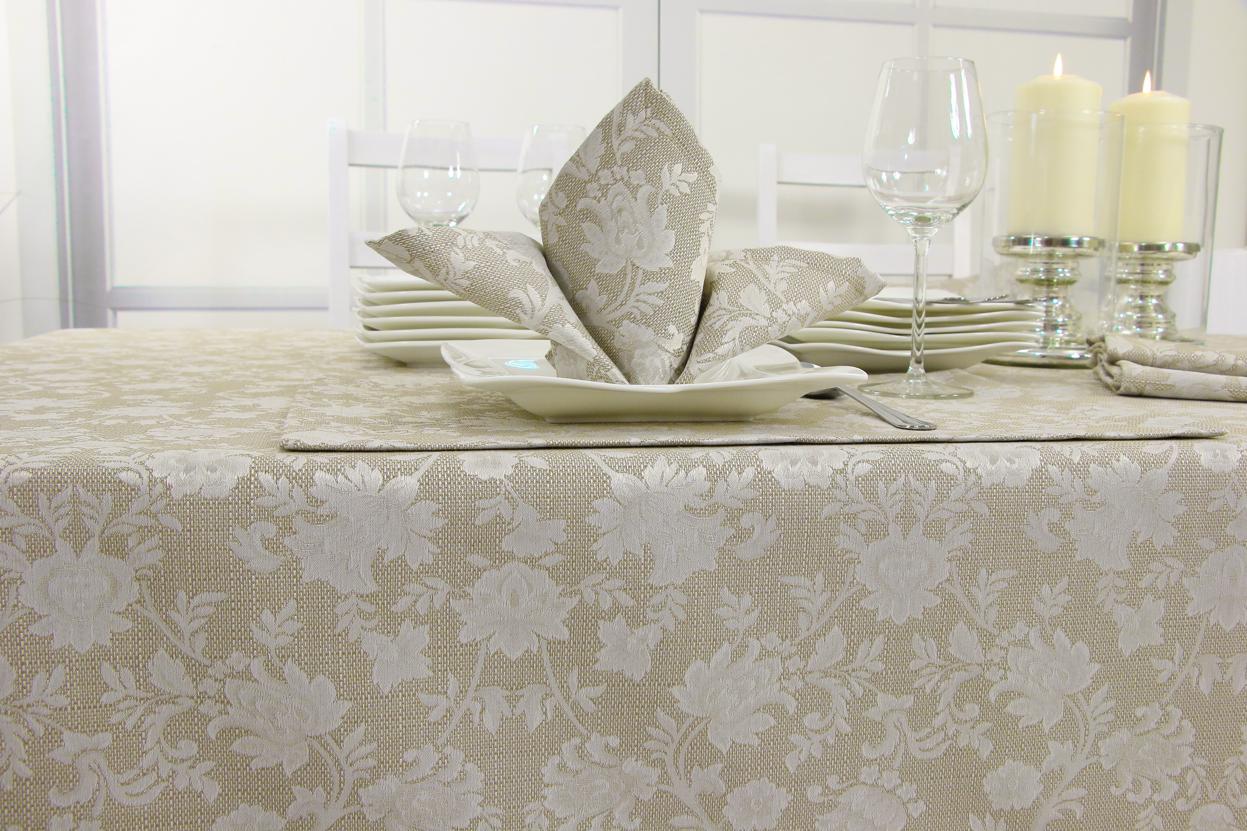 Tischdecke mit Fleckschutz Evita Perlsand Ranke Breite 100 cm