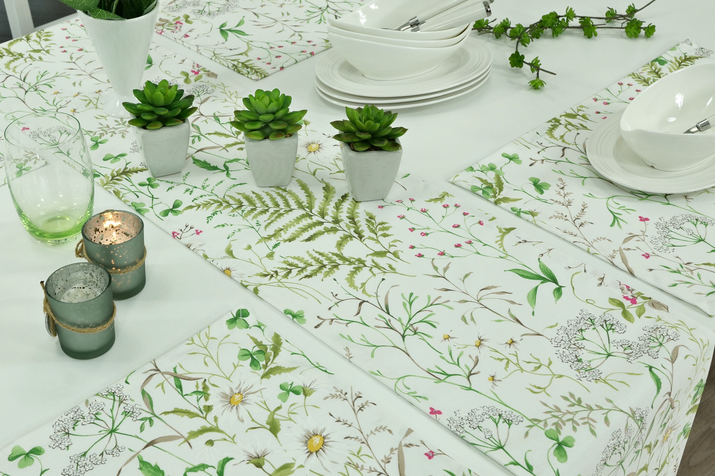 Abwaschbare Tischläufer Motiv Wildblumen Breite 25 cm