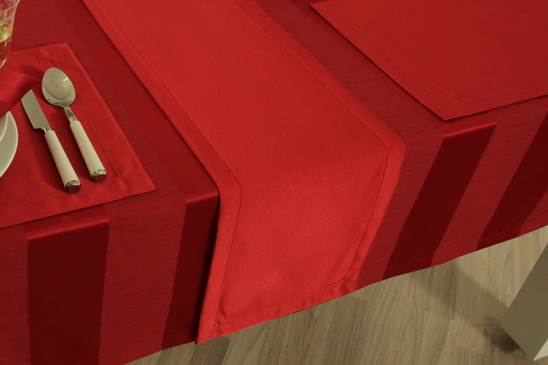 Tischläufer Rubinrot seidig glänzend Breite 25 cm