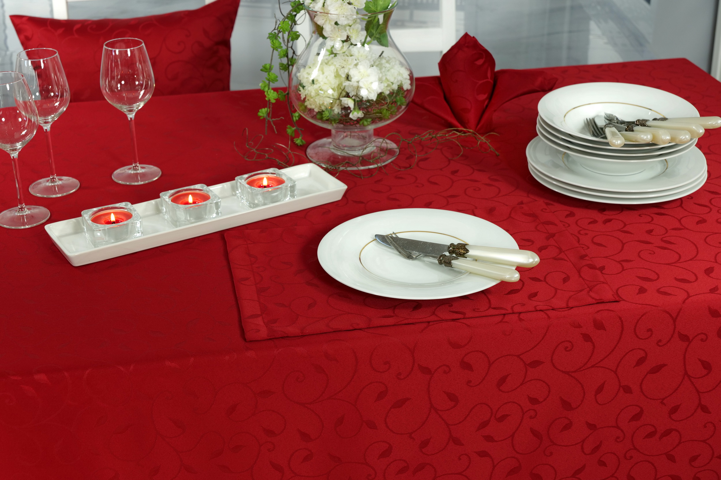 Damast Tischdecke Fleckschutz Rot Muster Breite 110 cm