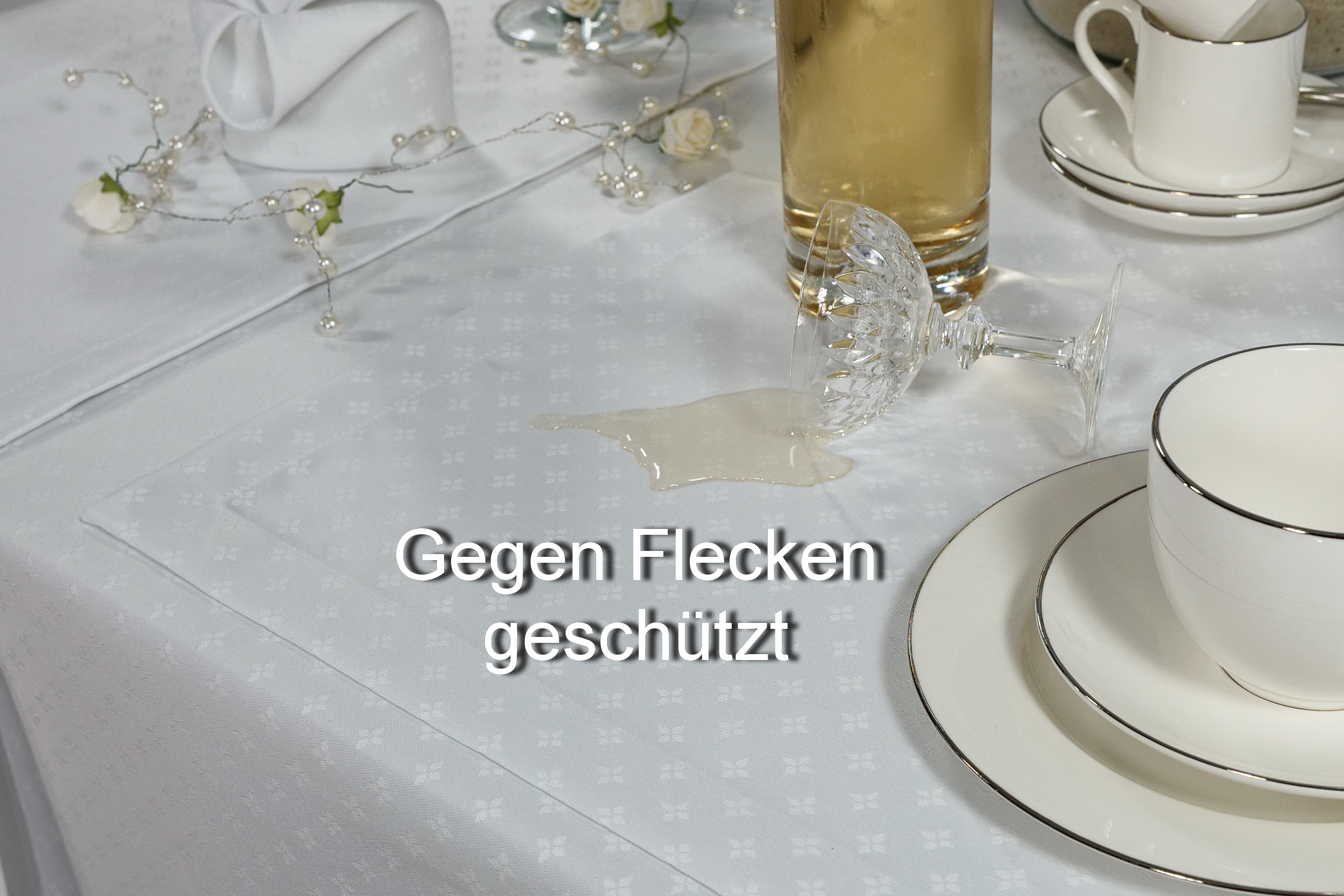 Weiße Tischdecke Feines Muster mit Fleckschutz Fiori Breite 90 cm OVAL