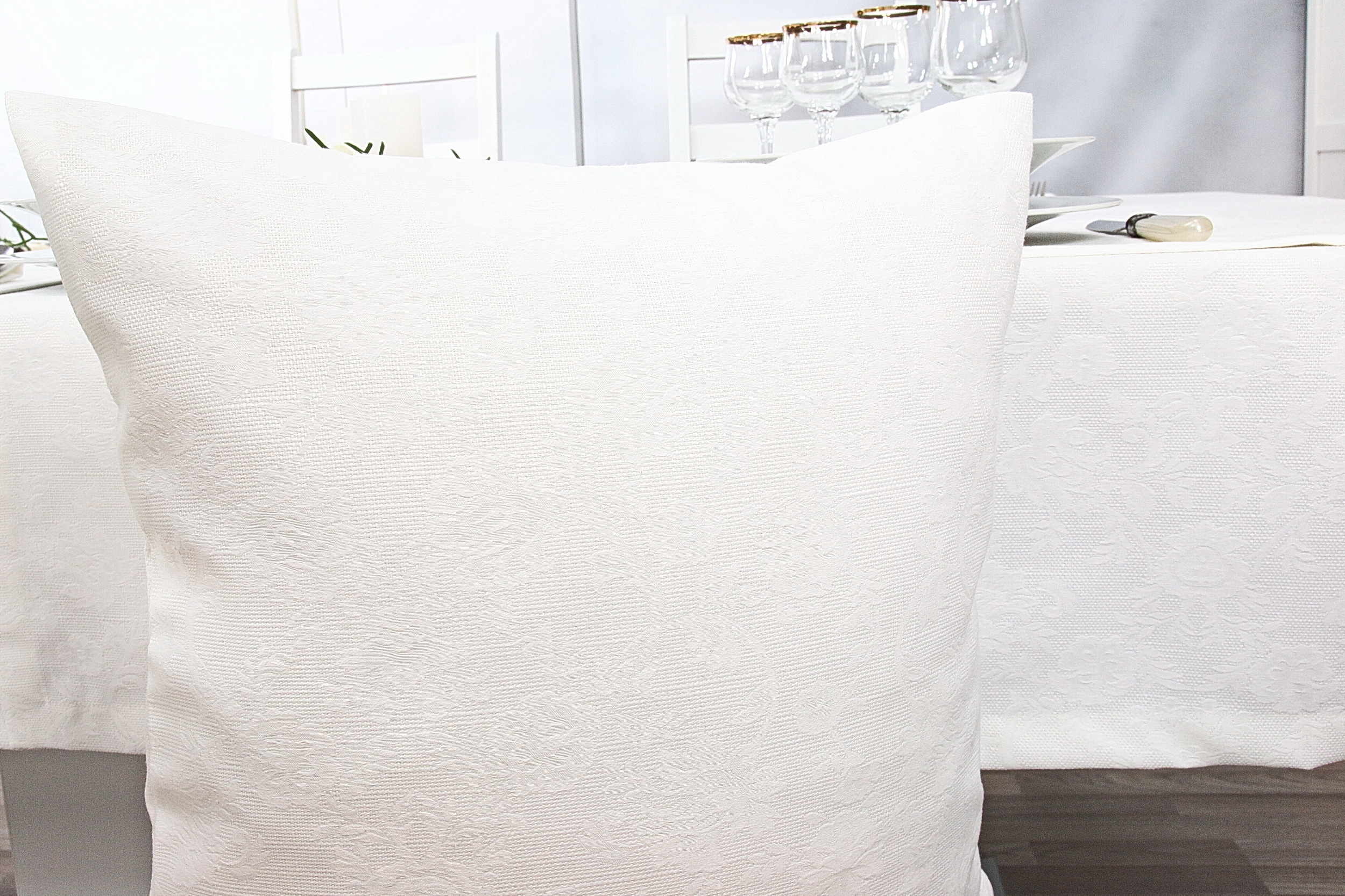 Kissenbezüge + Hüllen mit Fleckschutz Evita Perlweiß Ranke. Perfekt in jeder Größe.