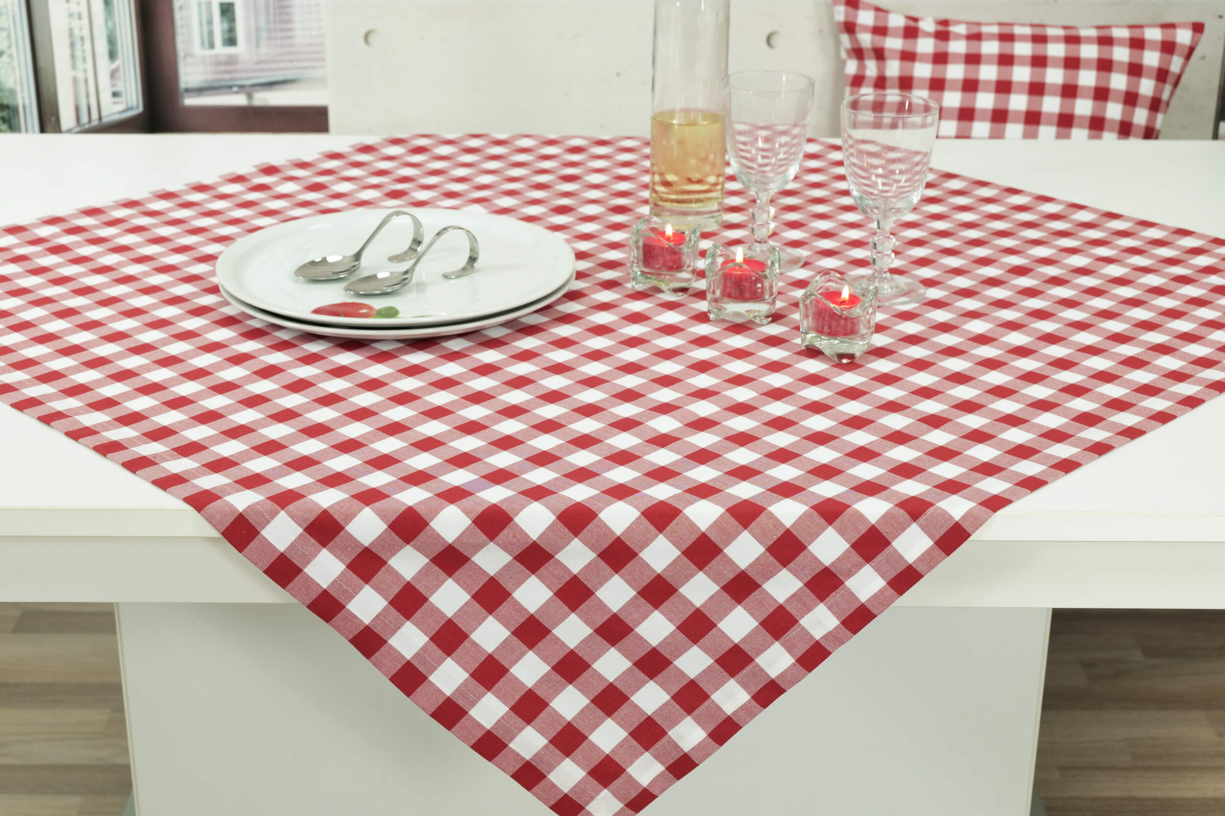 10 Tischdecken 80x80 cm rot Karo mit 2x2 cm Karo