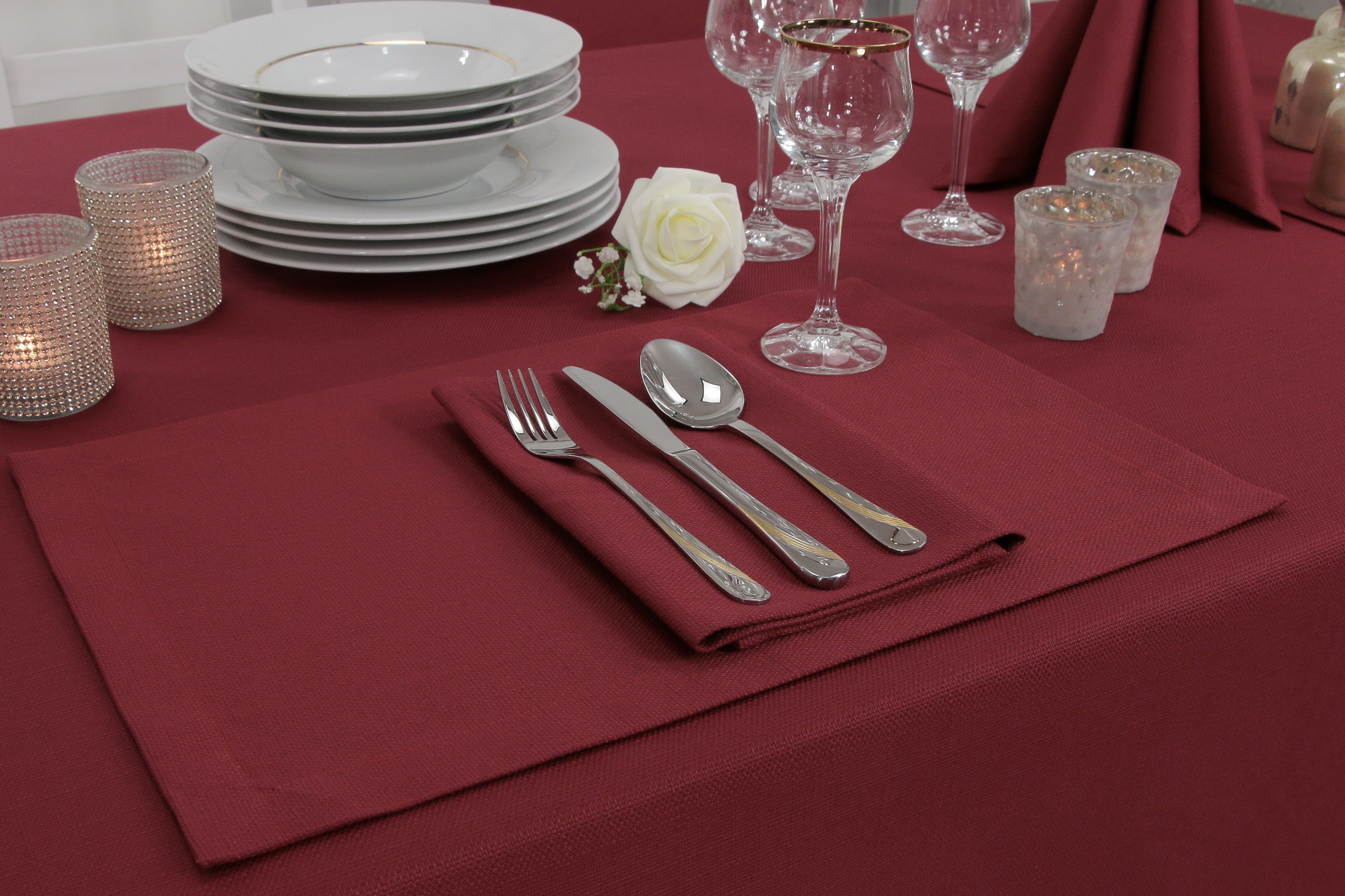 Tischset mit Fleckschutz Evita Perlrot Uni Größe 30x48 cm Platzset