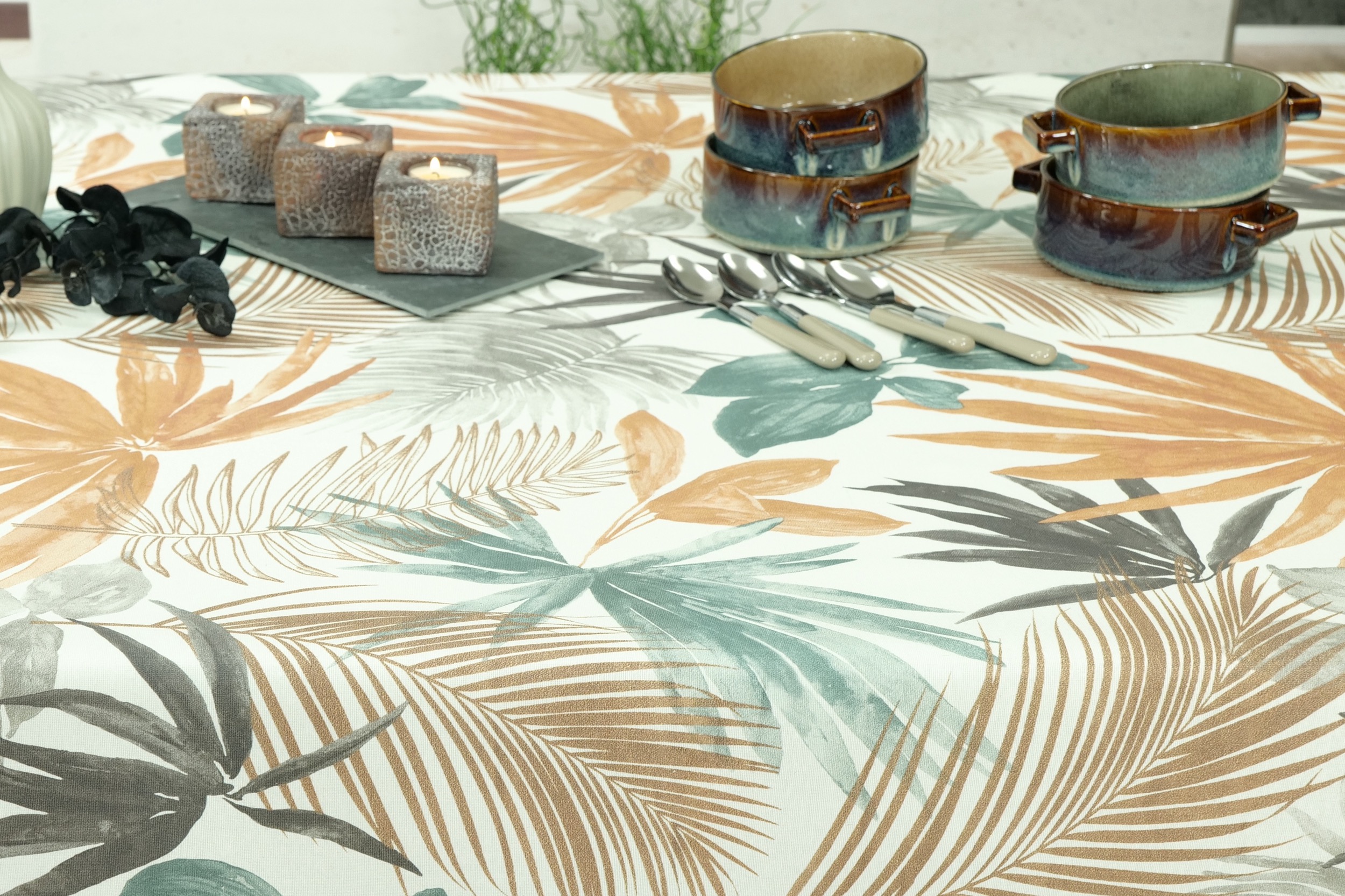 Tischdecke abwaschbar tropische Pflanzen Muster Malia Breite 138 cm