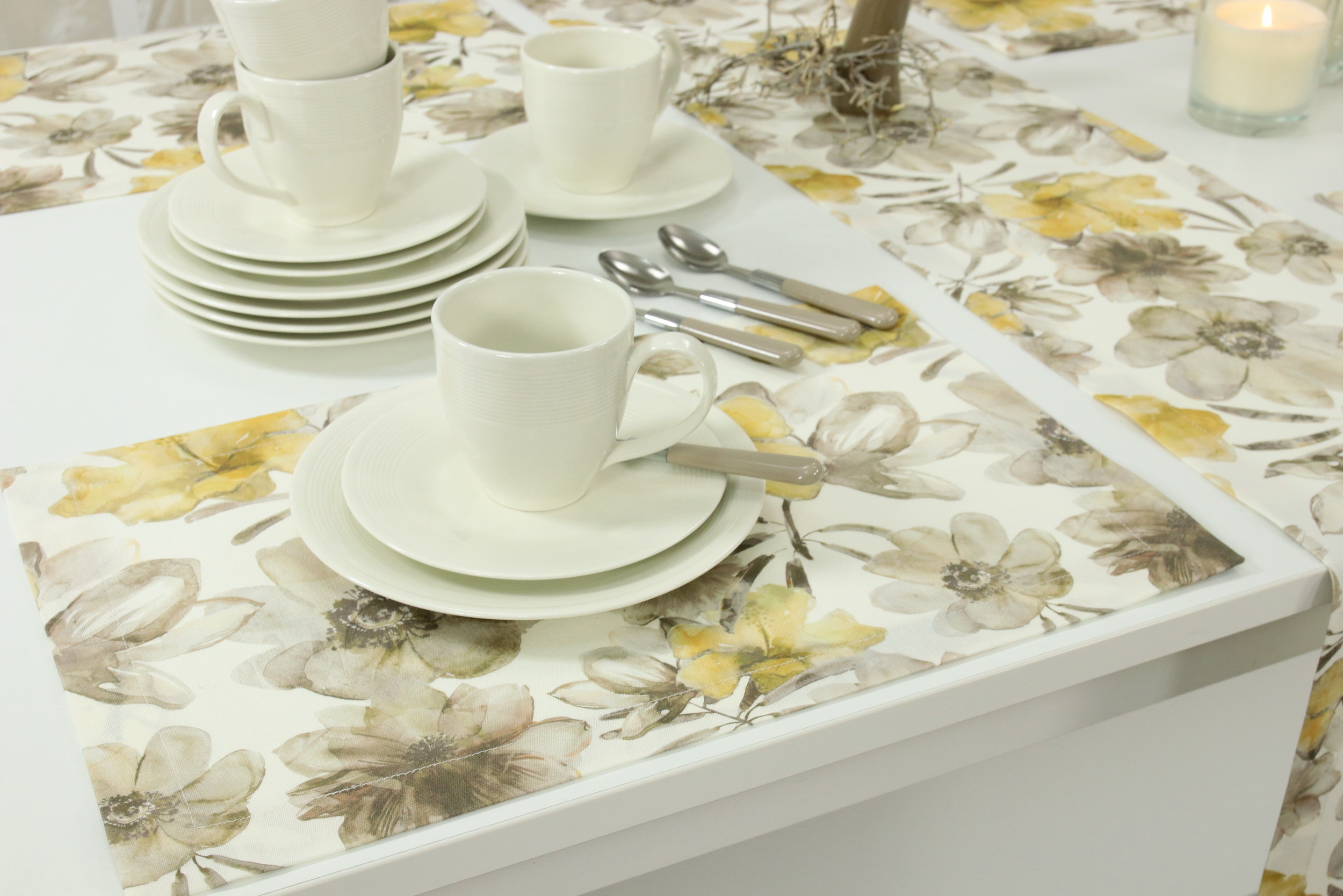 Tischset mit Fleckschutz Natur Beige Flower Muster Größe 30x48 cm Platzset