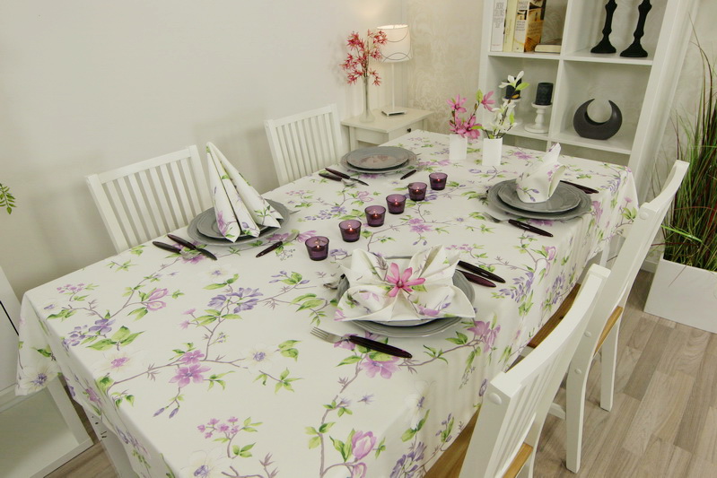 Tischdecke Floral mit Lavendel Blumen Breite 170 cm