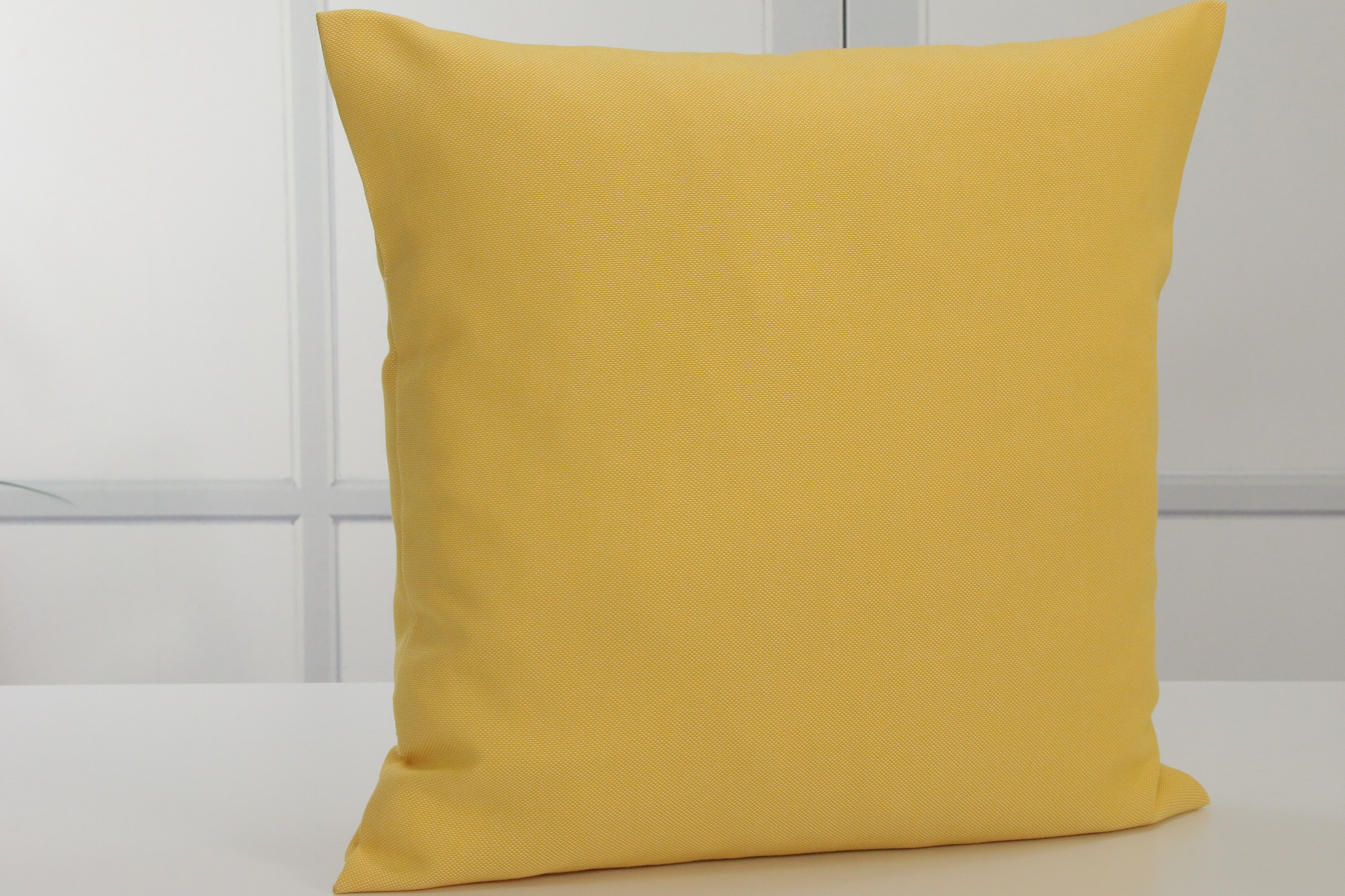 Kissenbezüge + Hüllen mit Fleckschutz Gelb uni Liberas. Perfekt in jeder Größe.